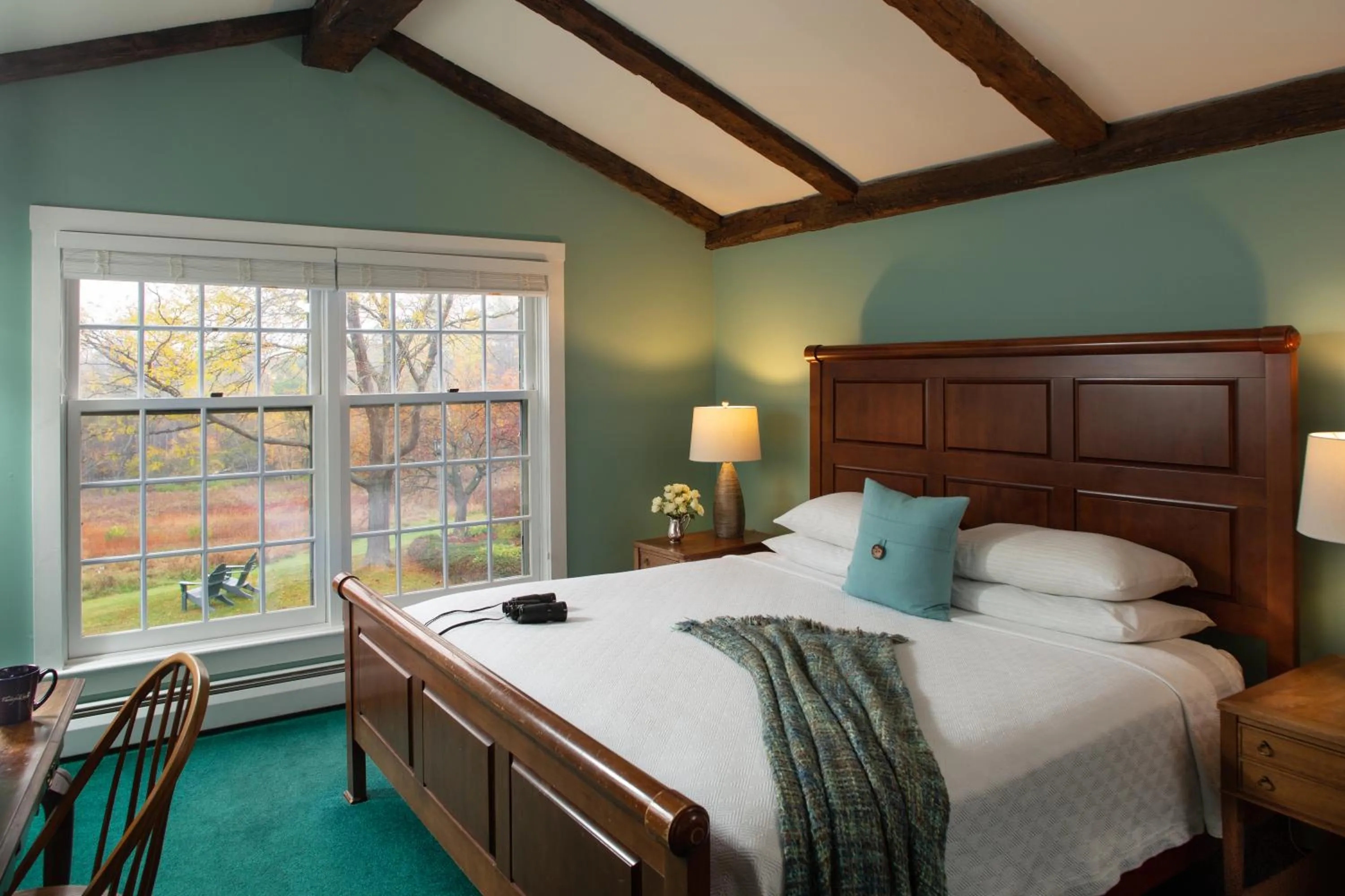 Bed in Chesterfield Inn