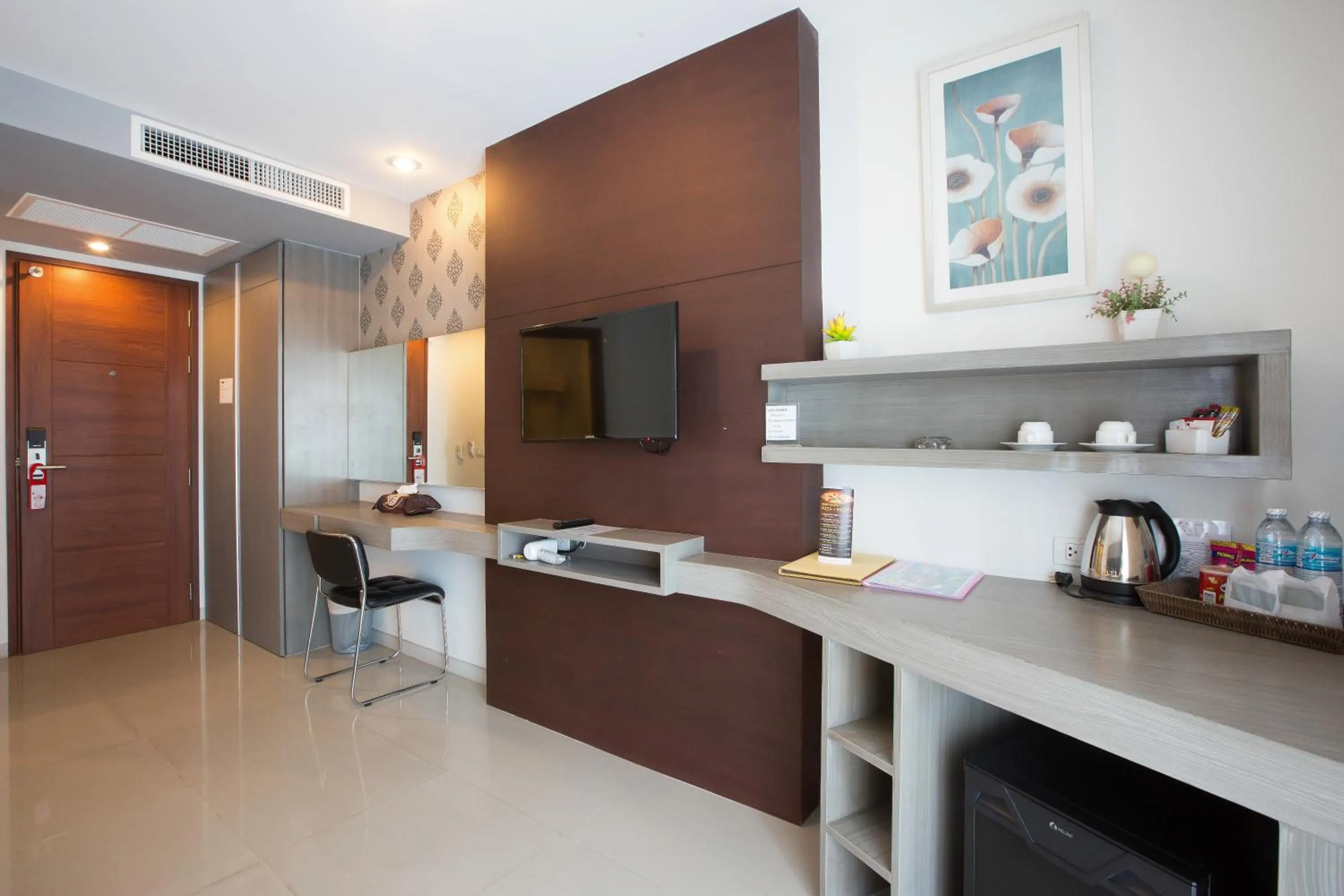 Hemingways Silk Hotel