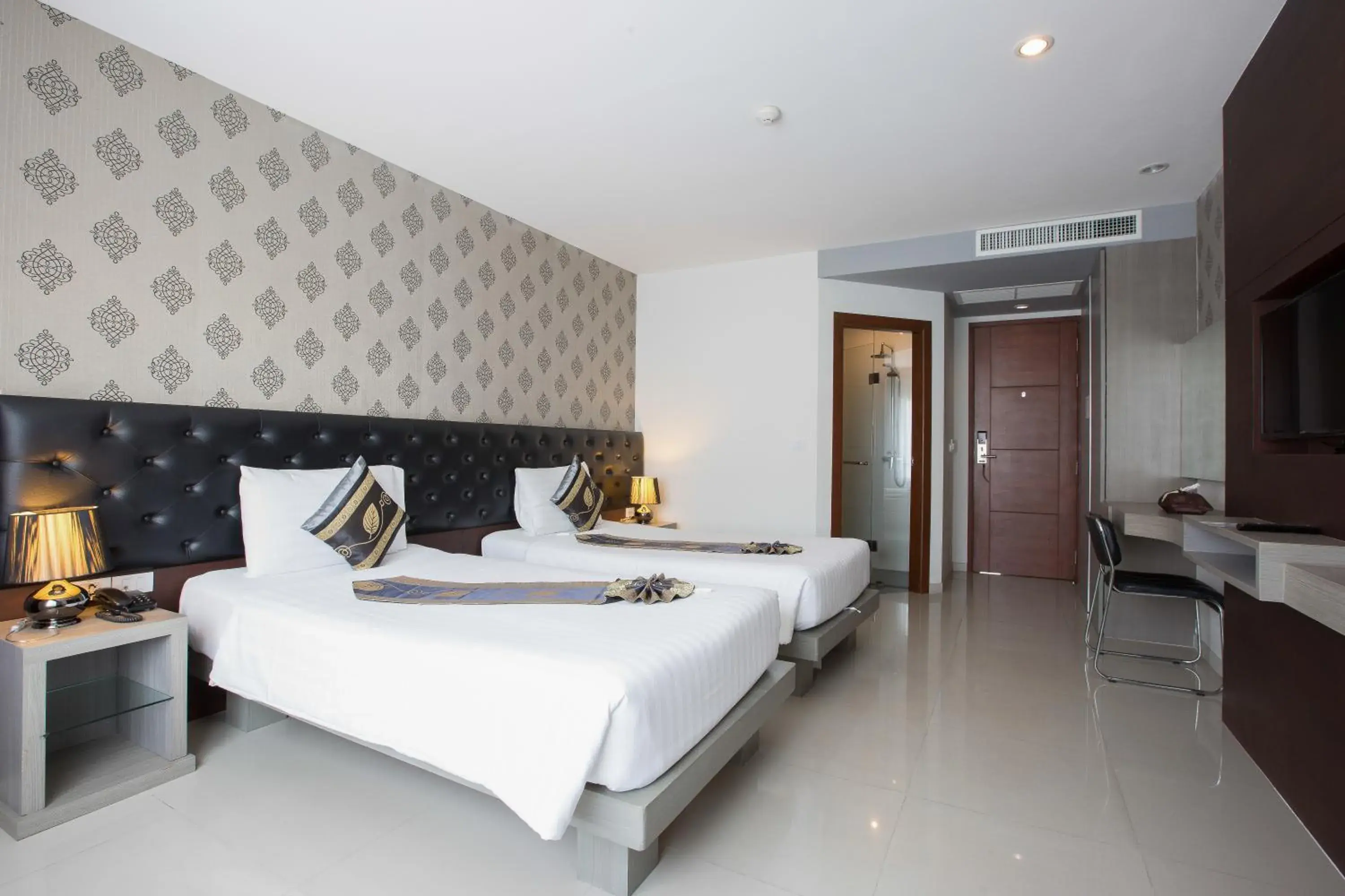 Bed in Hemingways Silk Hotel Bed in Hemingways Silk Hotel