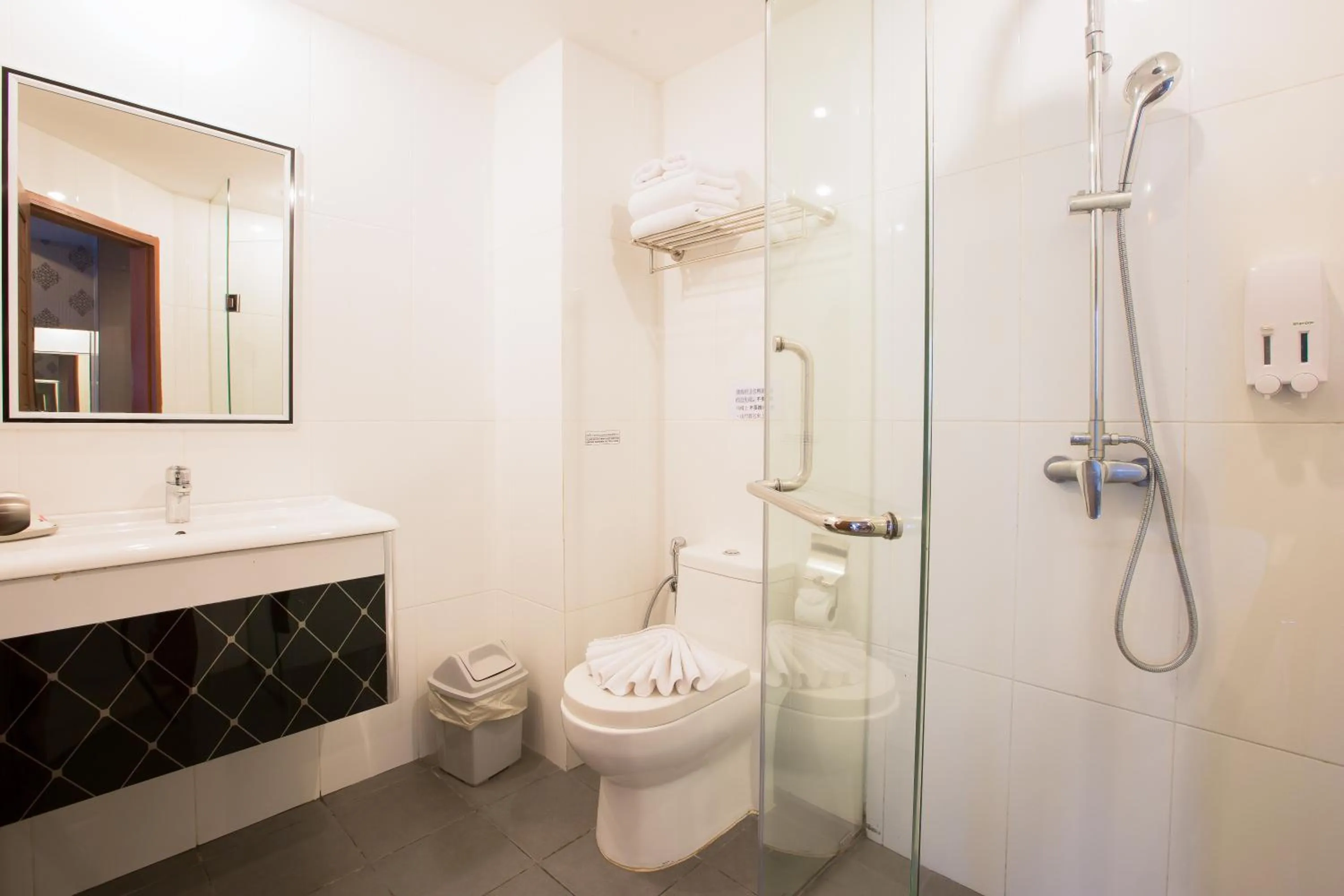 towels in Hemingways Silk Hotel