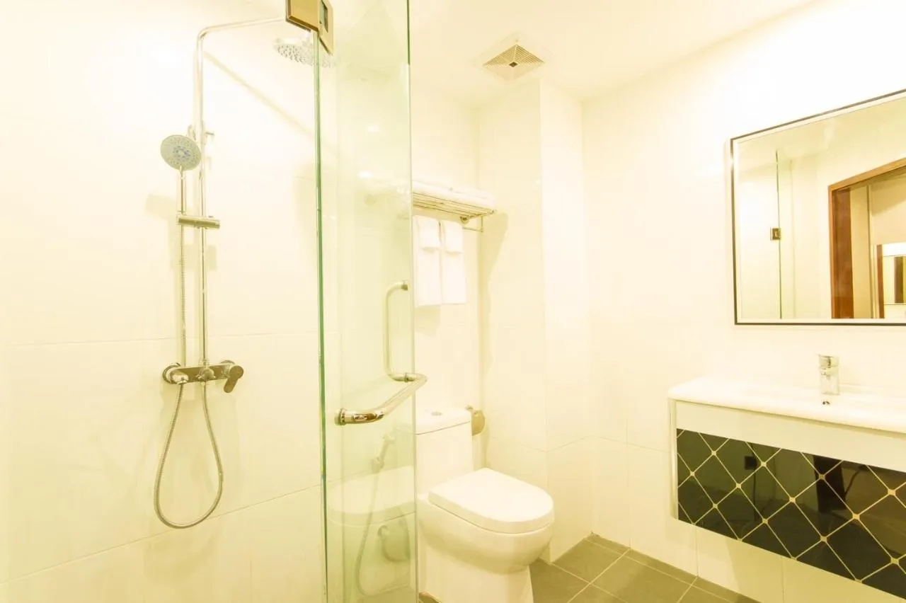 Hemingways Silk Hotel