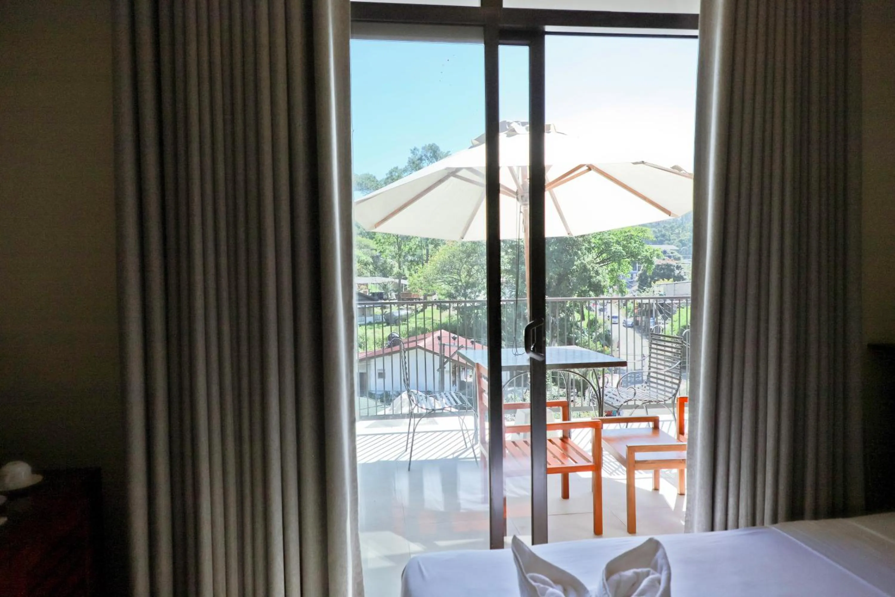 View (from property/room), Bed in Oak Ray La Ella Breeze