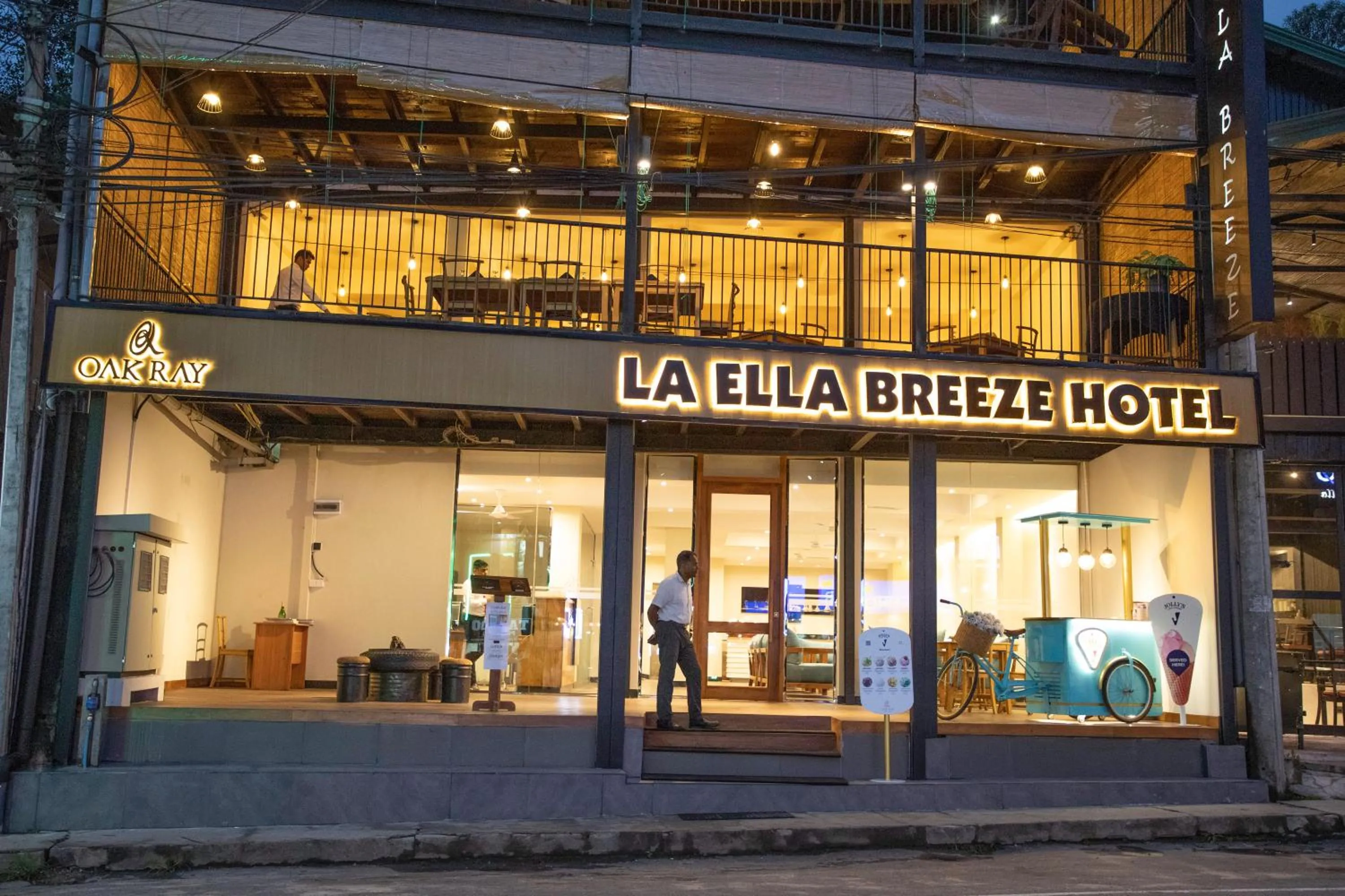 Property logo or sign in Oak Ray La Ella Breeze