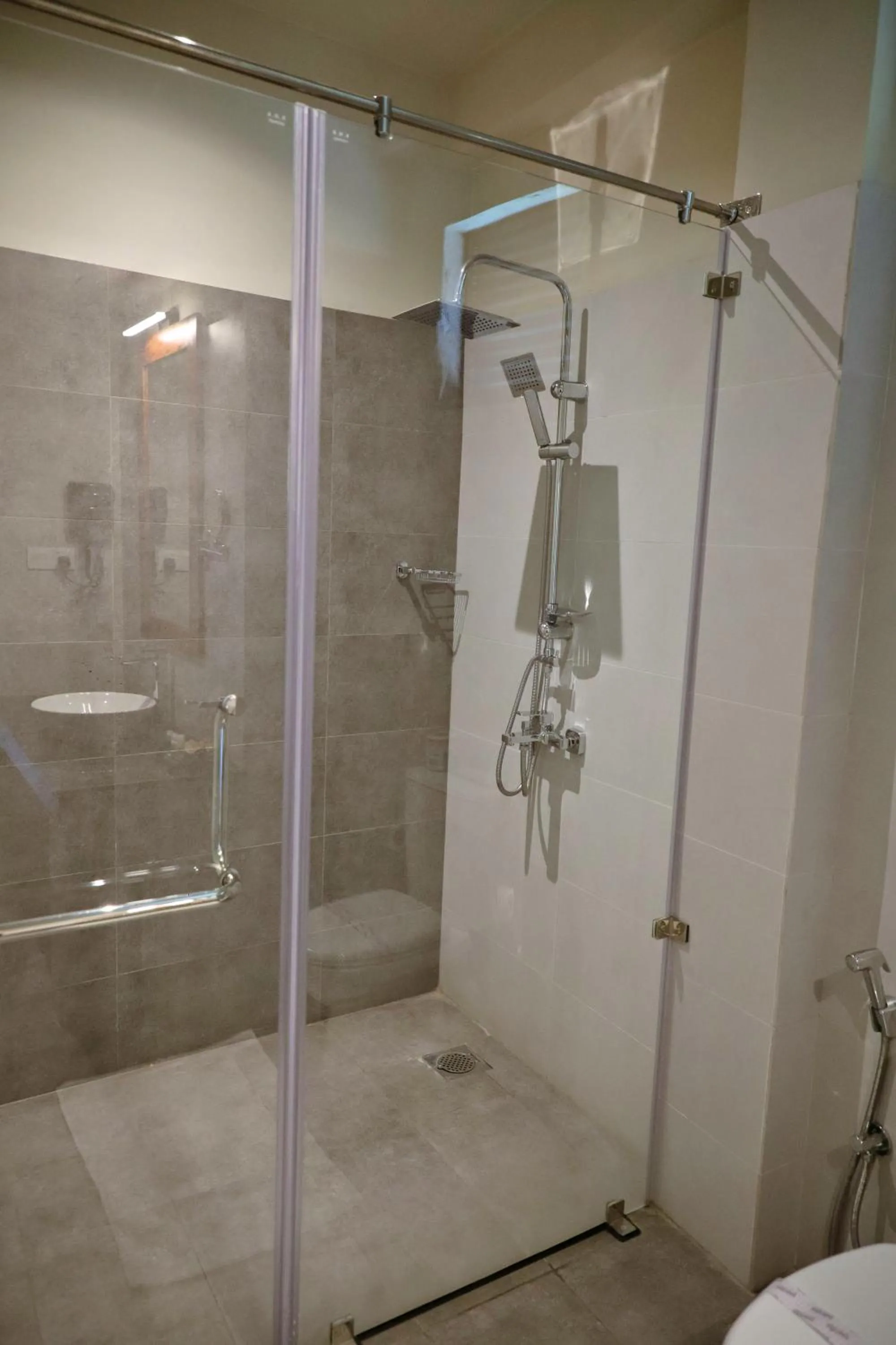 Shower in Oak Ray La Ella Breeze