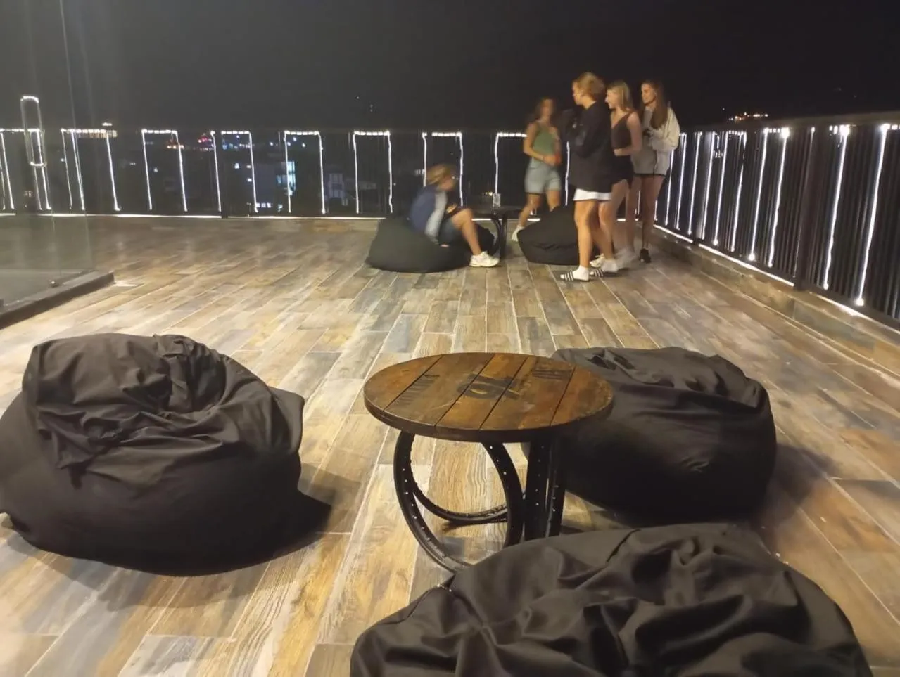 Night in Oak Ray La Ella Breeze