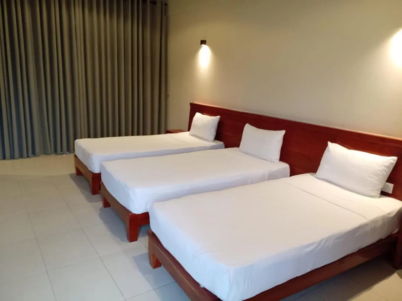 Bed in Oak Ray La Ella Breeze