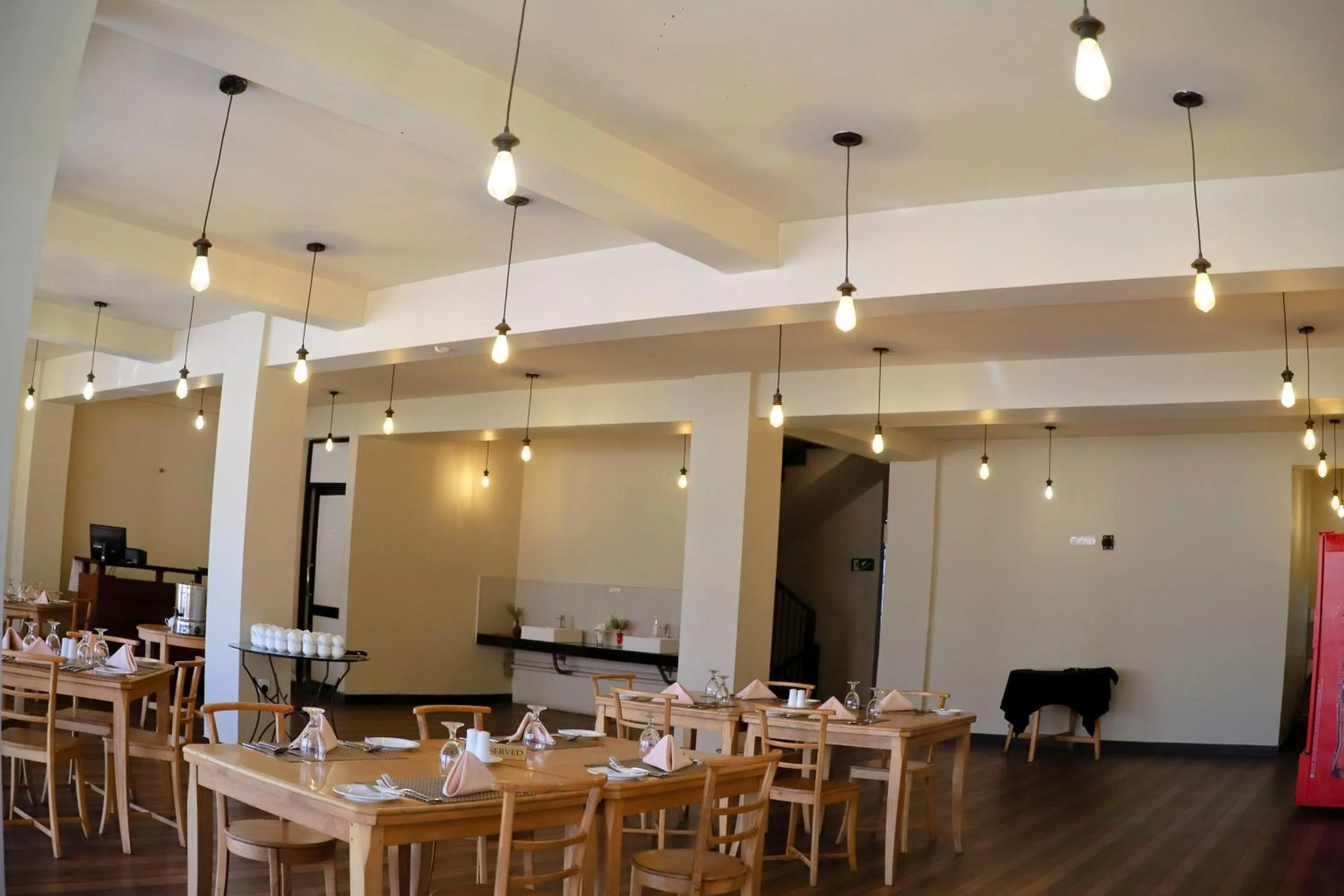 Restaurant/places to eat in Oak Ray La Ella Breeze