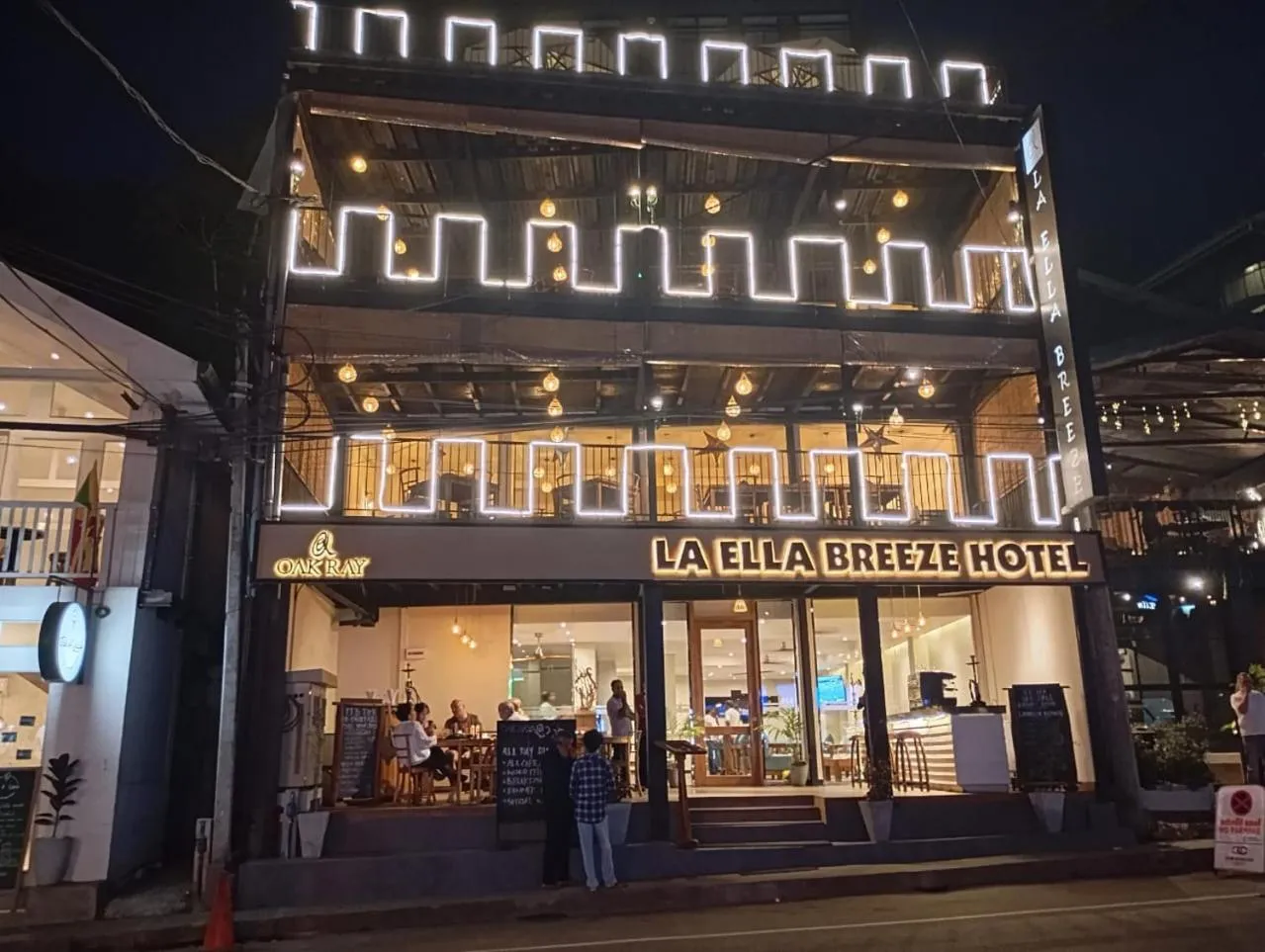 Property building in Oak Ray La Ella Breeze