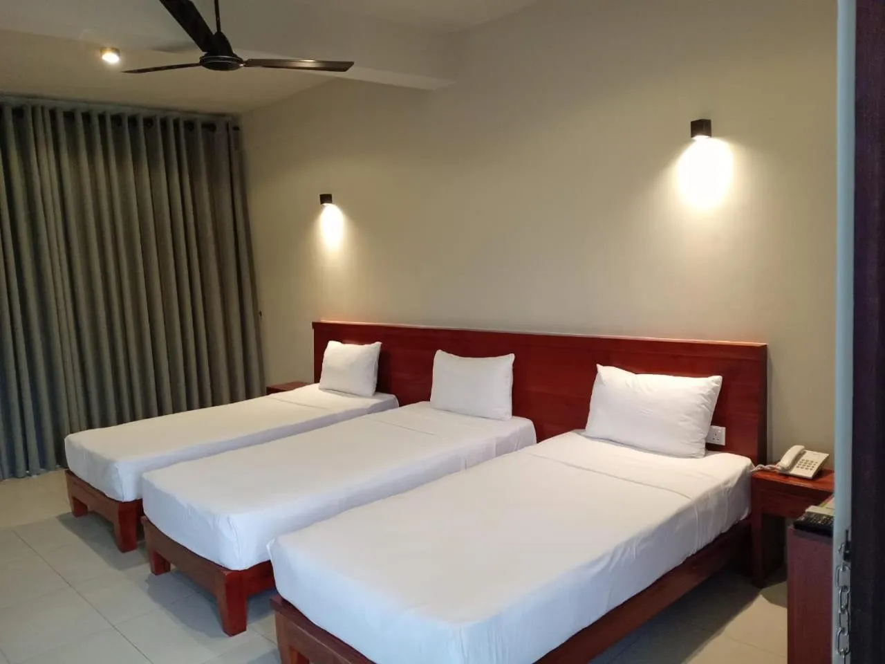 Bed in Oak Ray La Ella Breeze