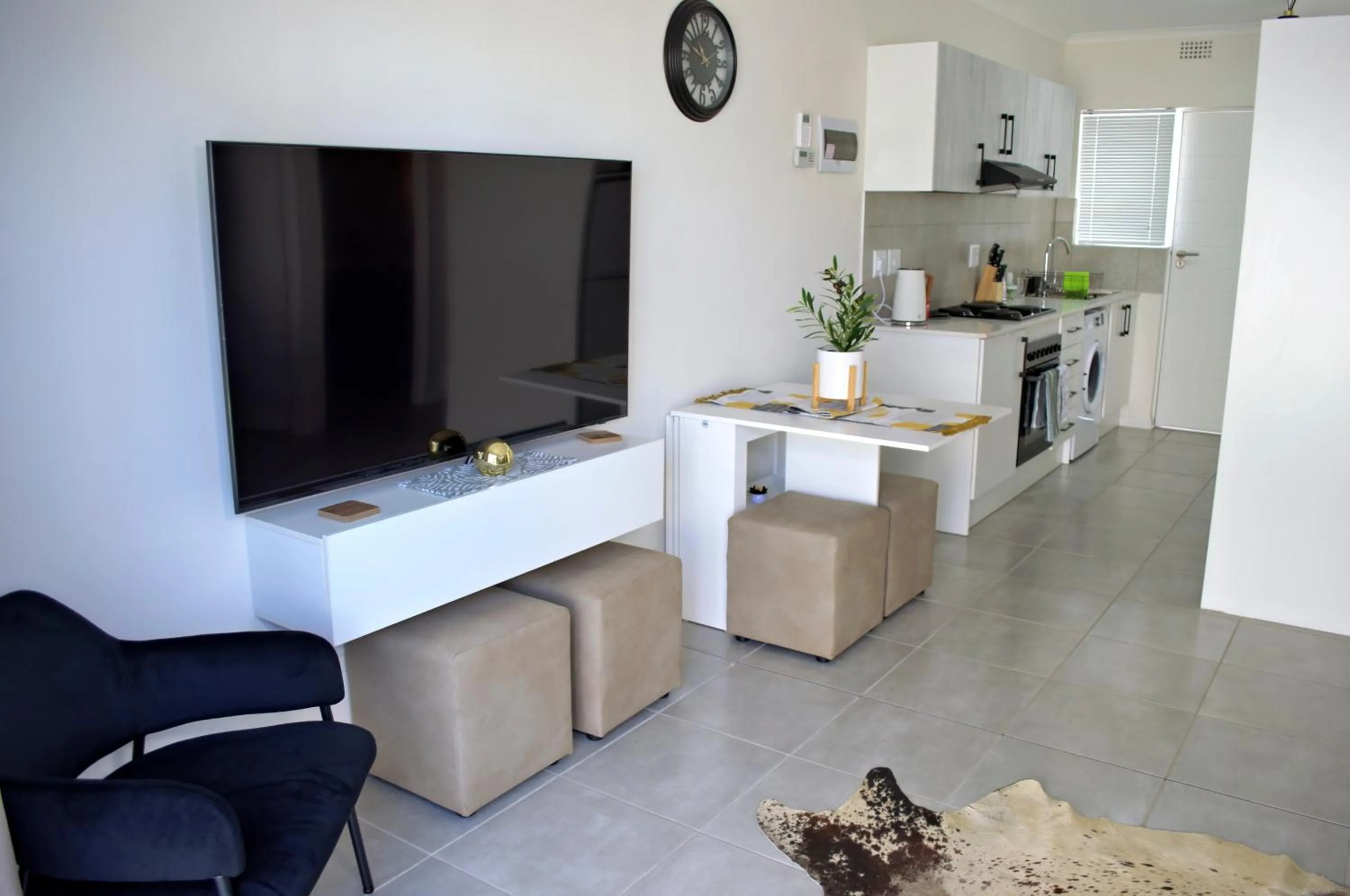 TV and multimedia in Camden Stay - Entire Unit - Cape Town