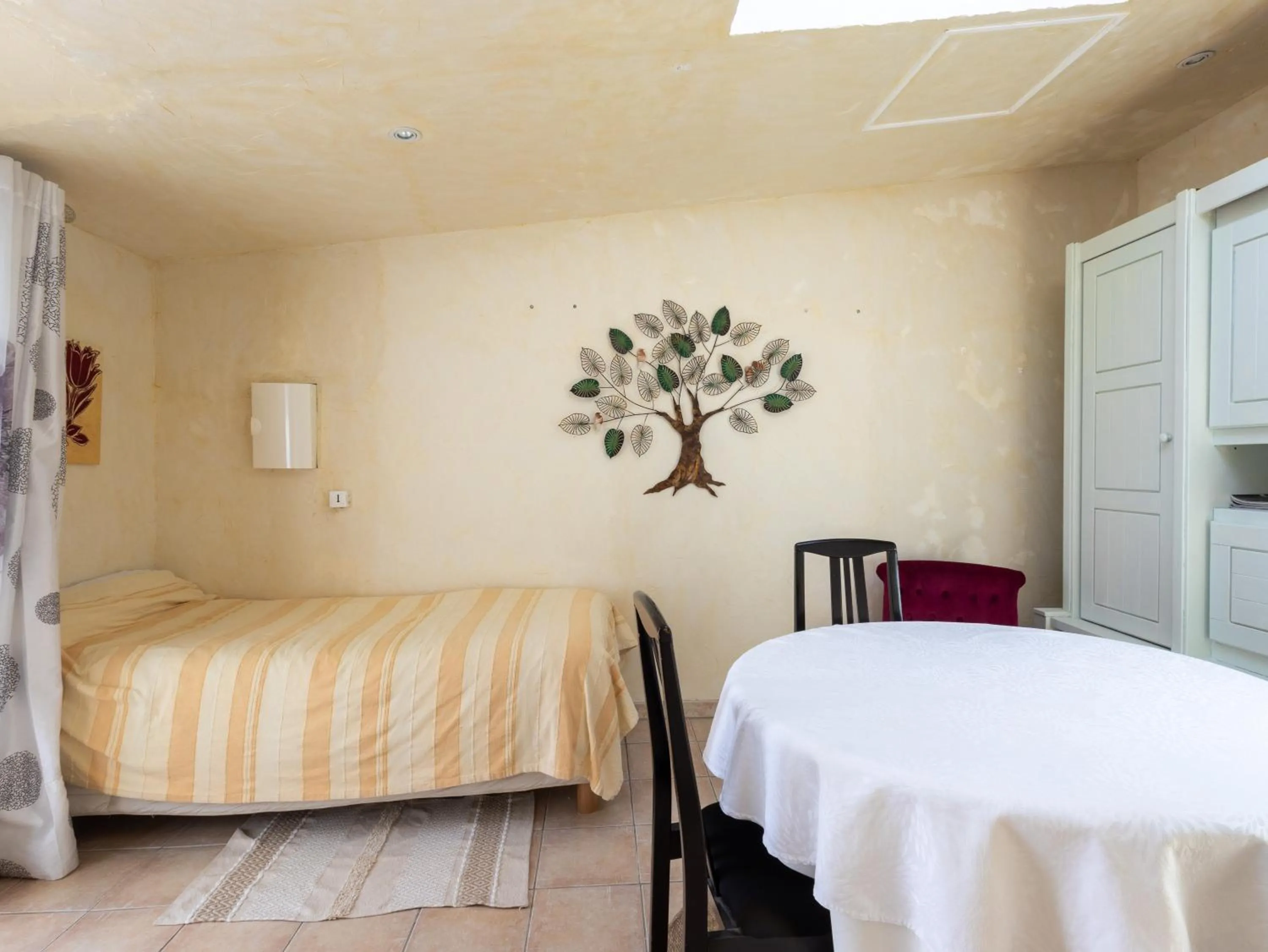 Living room, Bed in Chambres d'Hôte Air Marin