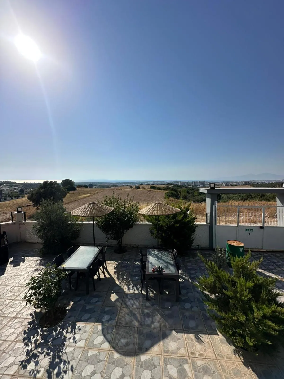 Garden in Mavi Restaurant & Apartments 3