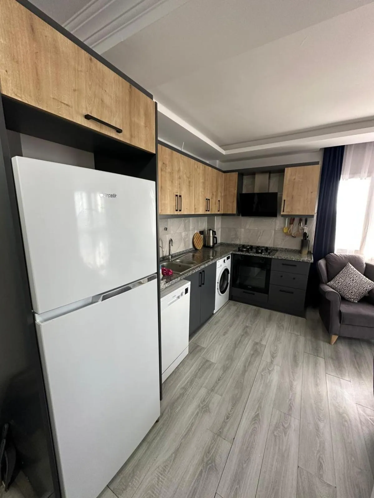 kitchen in Mavi Restaurant & Apartments 3