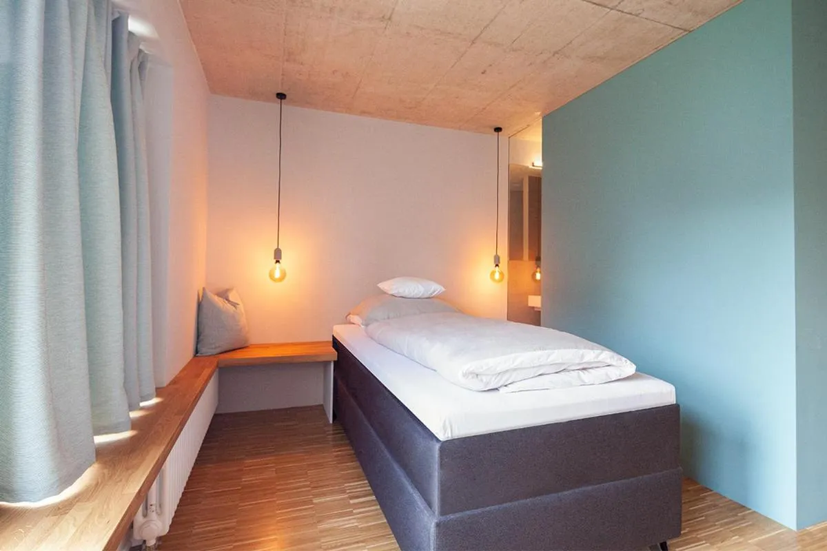 Bedroom, Bed in Hotel & Restaurant Zur Glocke