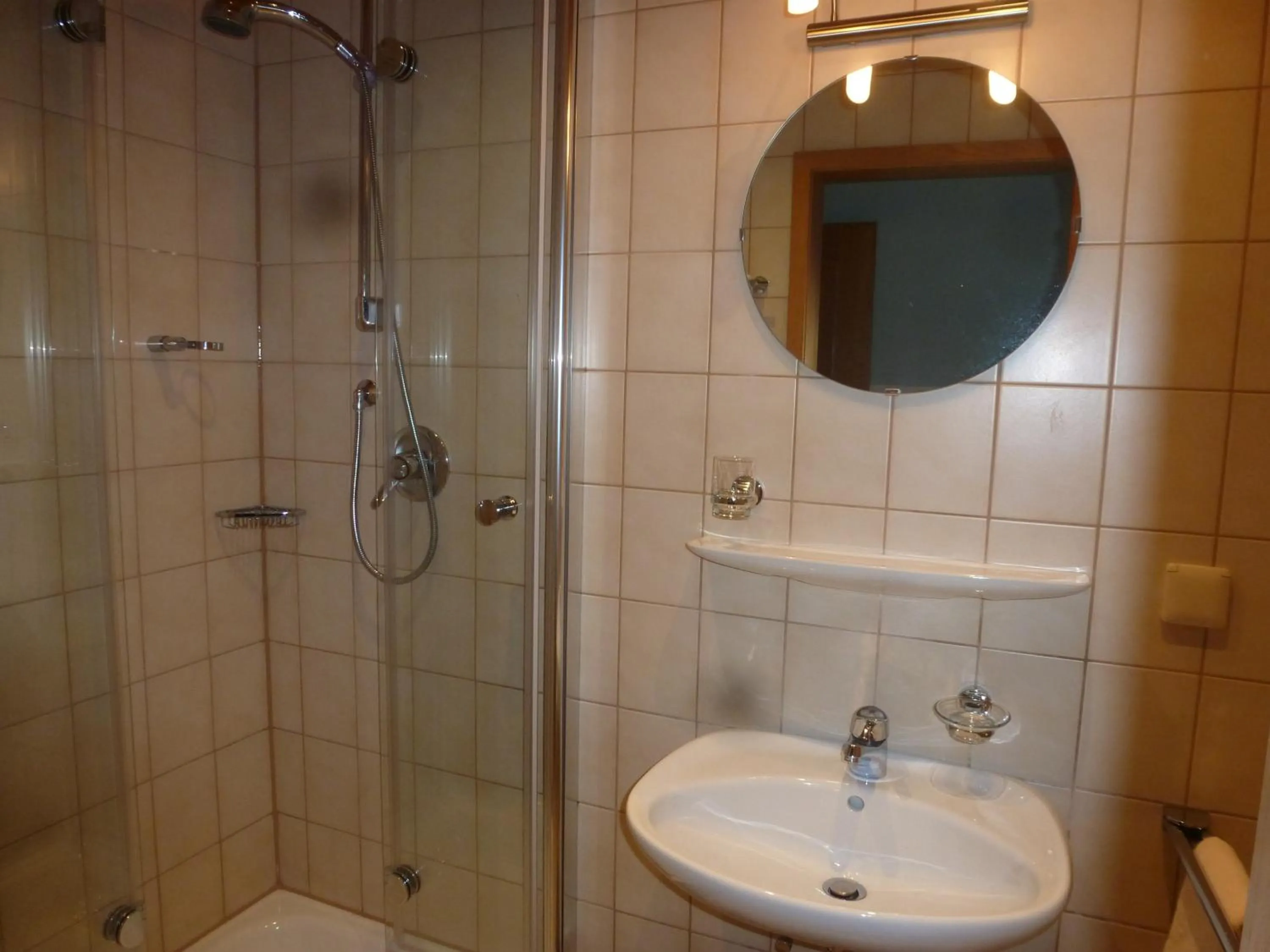 Shower in Hotel & Restaurant Zur Glocke