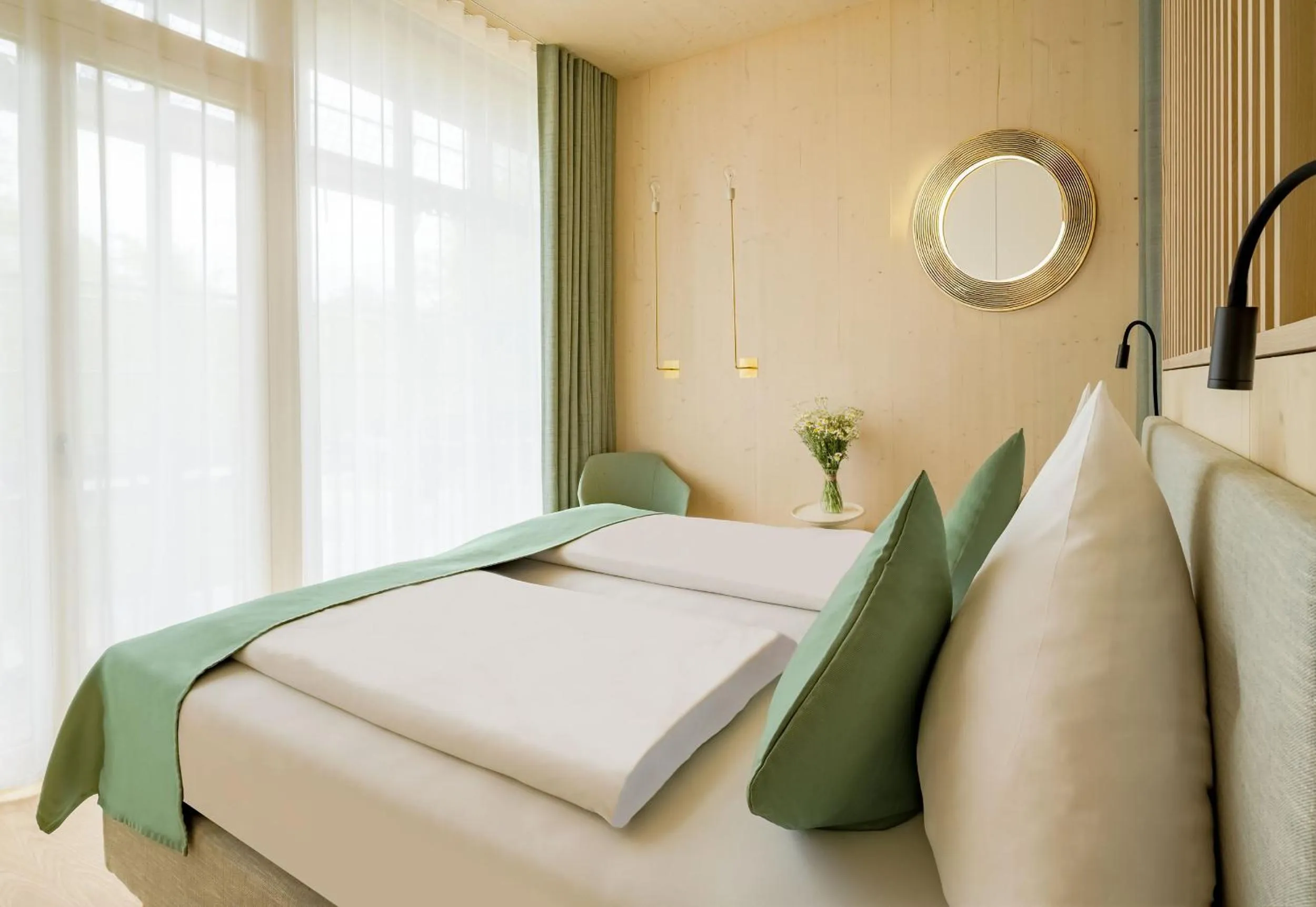 Bed in Hotel Krone Oettingen