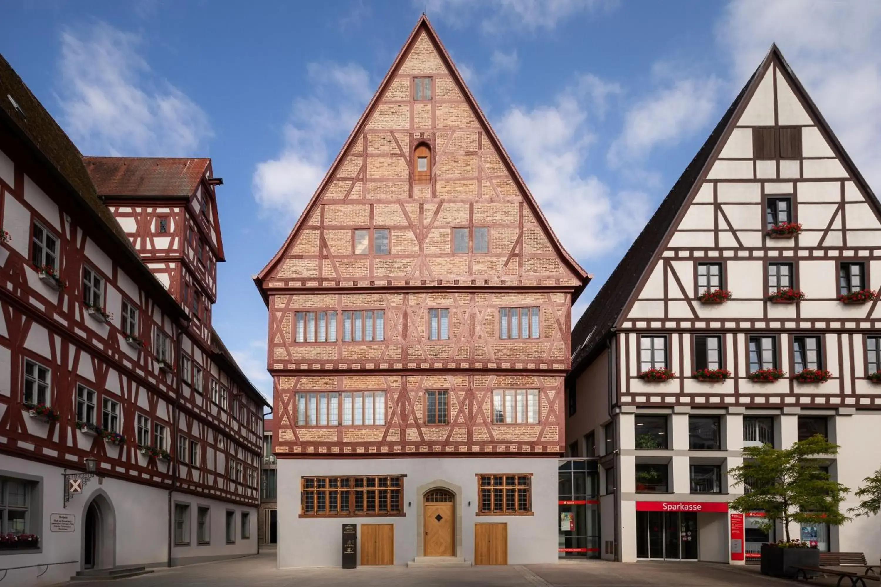 Property building in Hotel Krone Oettingen Property building in Hotel Krone Oettingen