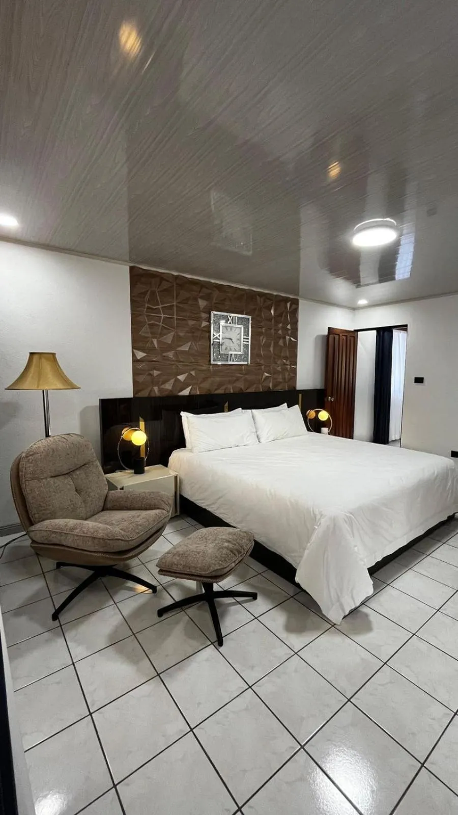 Photo of the whole room, Bed in Hotel del Sur