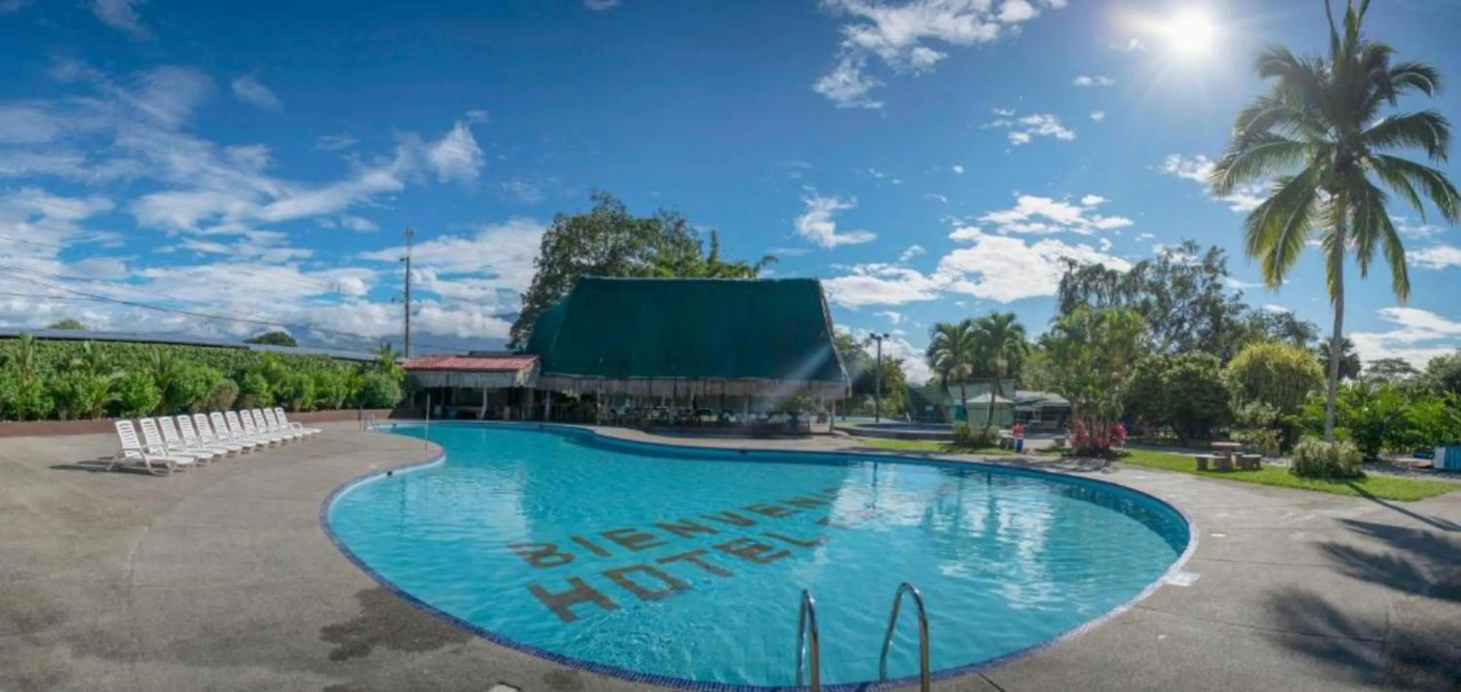Pool view in Hotel del Sur