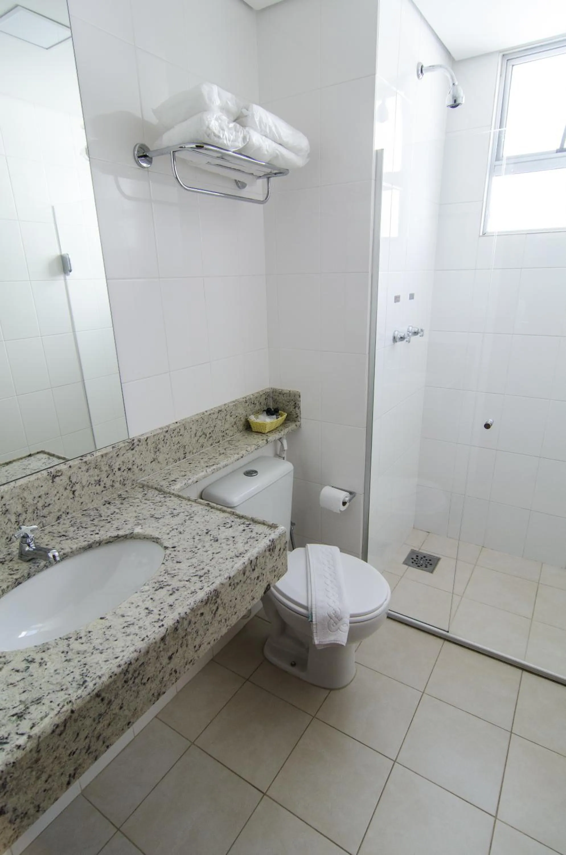 Bathroom in Hotel Atlas