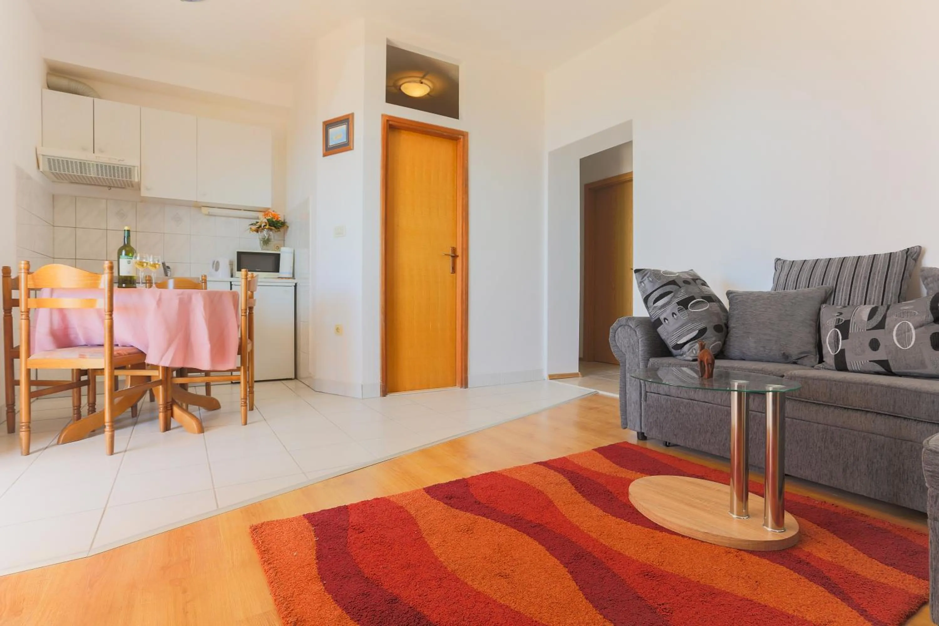 Apartment Ema