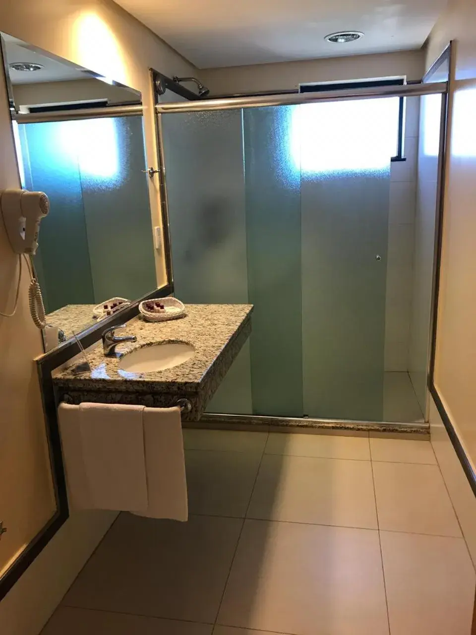 Double or Twin Room - single occupancy in Mogano Premium Hotel - ELETROPOSTO Double or Twin Room - single occupancy in Mogano Premium Hotel - ELETROPOSTO