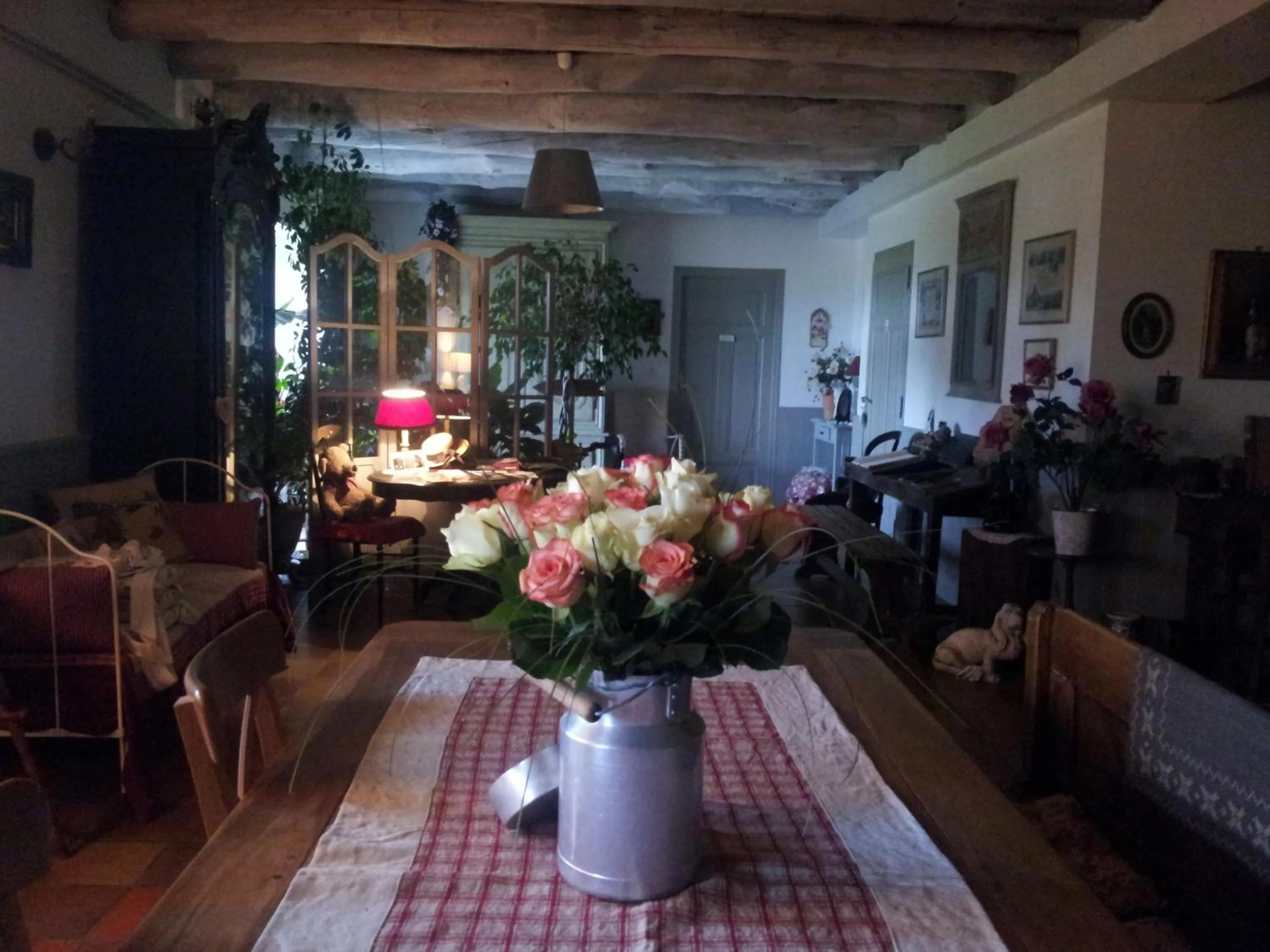 Restaurant/places to eat in Au bon gre d'hugoline