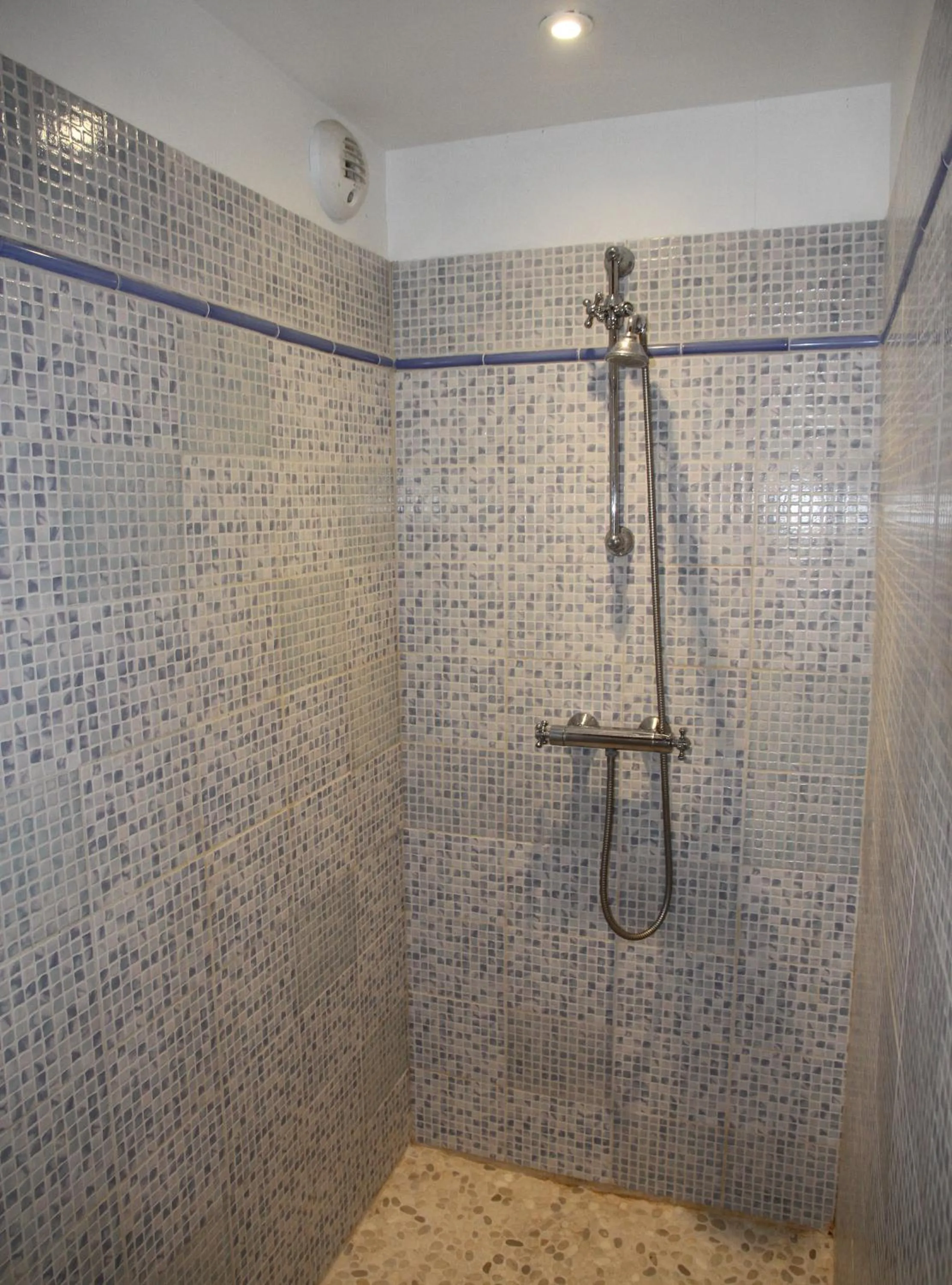 Internal: Not applicable to any particular room in Au bon gre d'hugoline