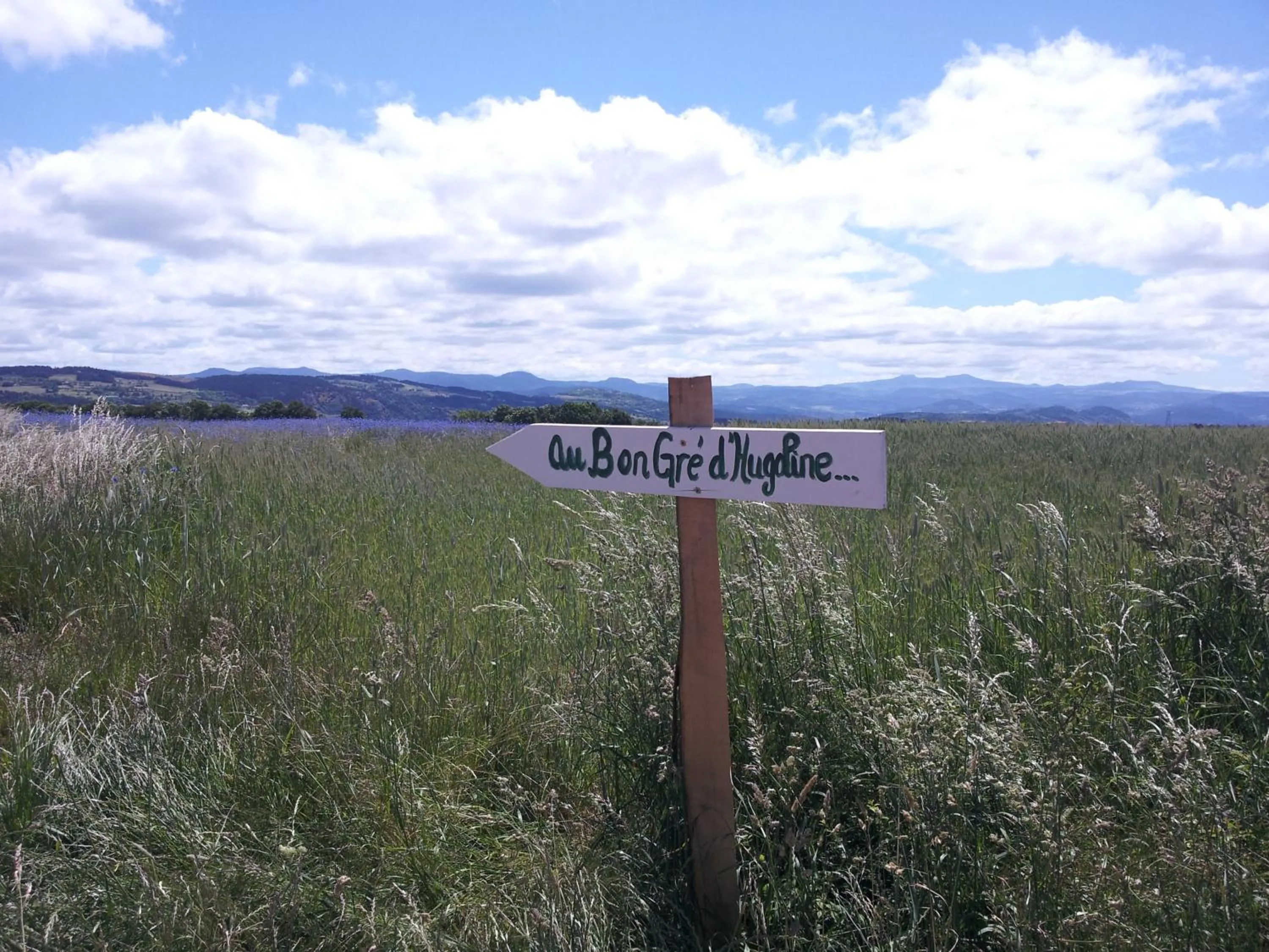 Property logo or sign in Au bon gre d'hugoline