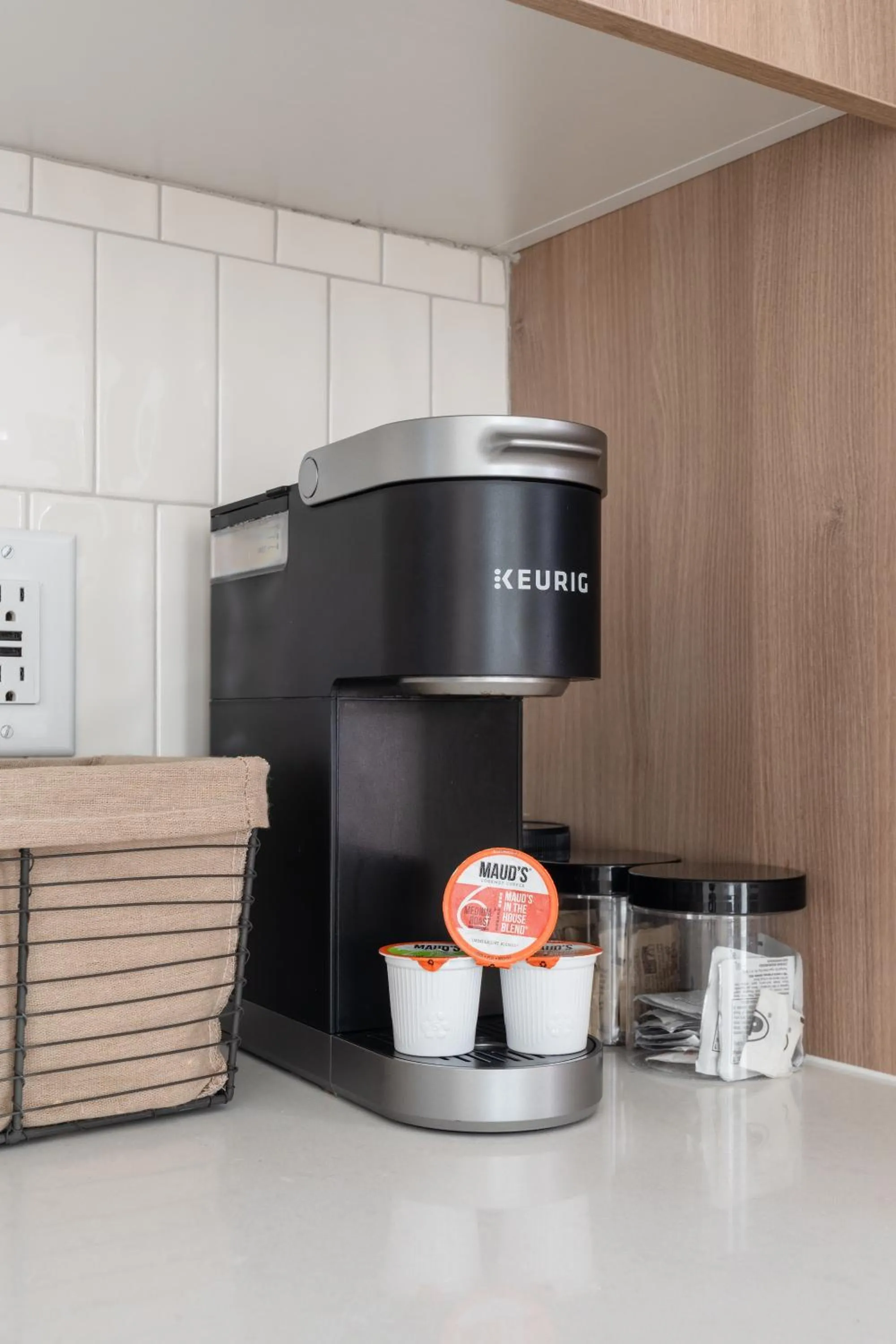 Coffee/tea facilities in Kasa at The Waller Austin