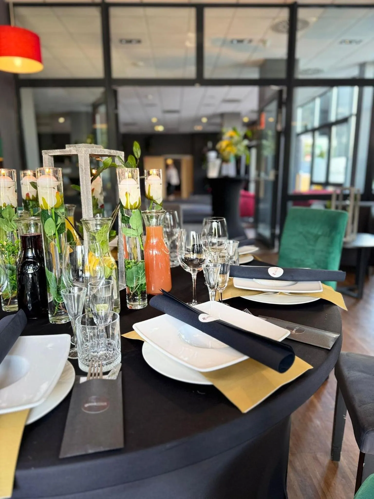 Restaurant/places to eat in Economy Silesian Hotel