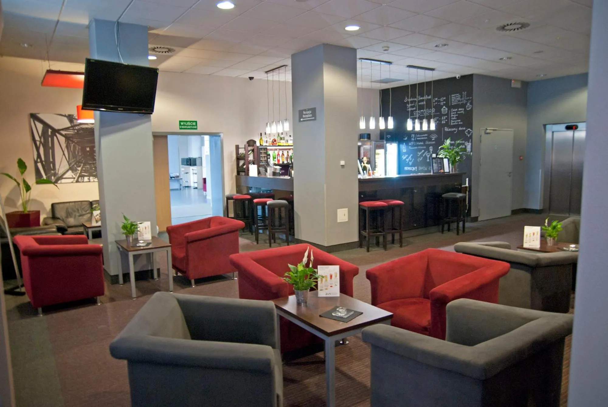 Lounge or bar in Economy Silesian Hotel