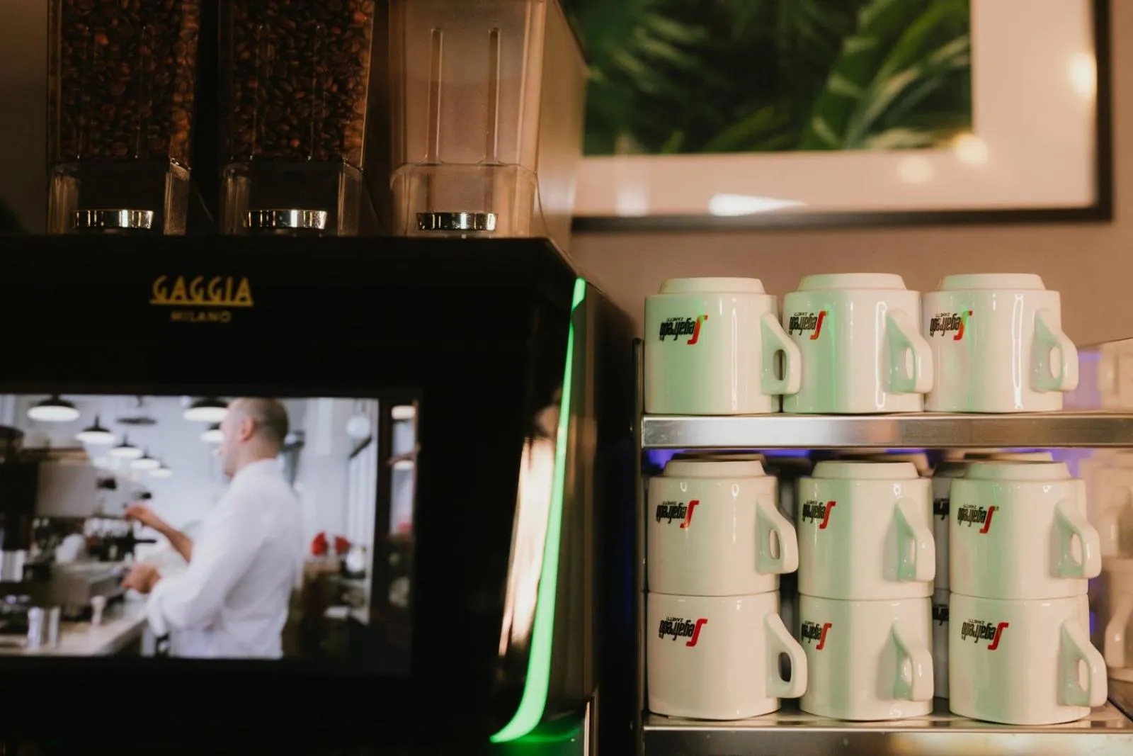 Restaurant/places to eat in Economy Silesian Hotel