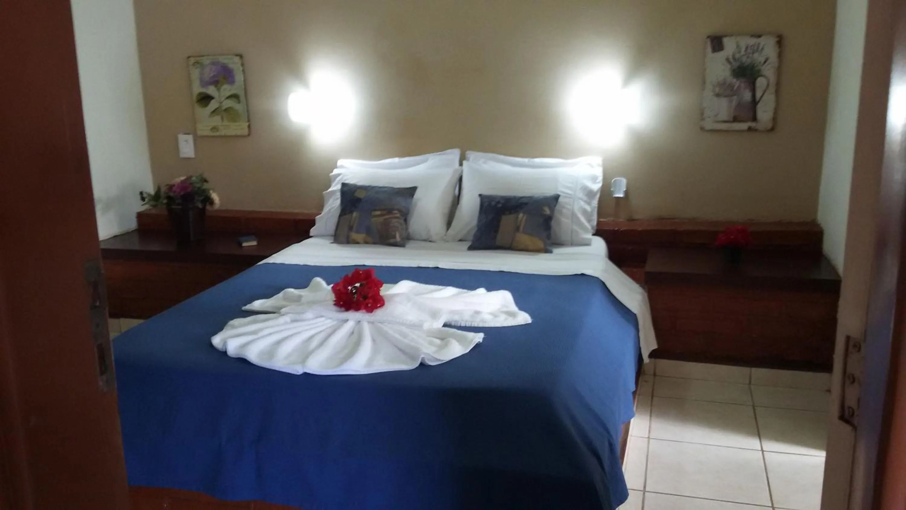 Photo of the whole room, Bed in Maison Clapp