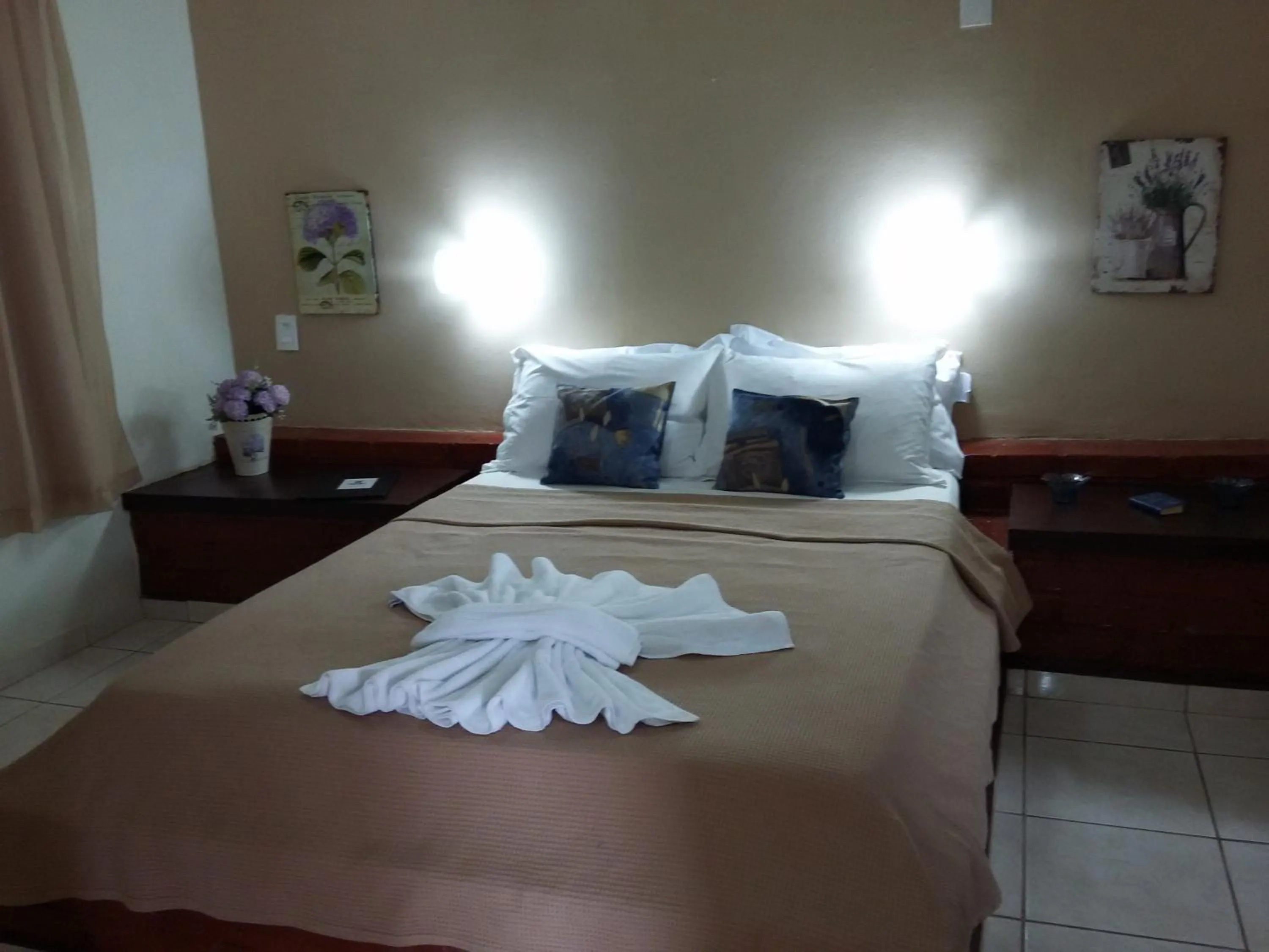 Bed in Maison Clapp