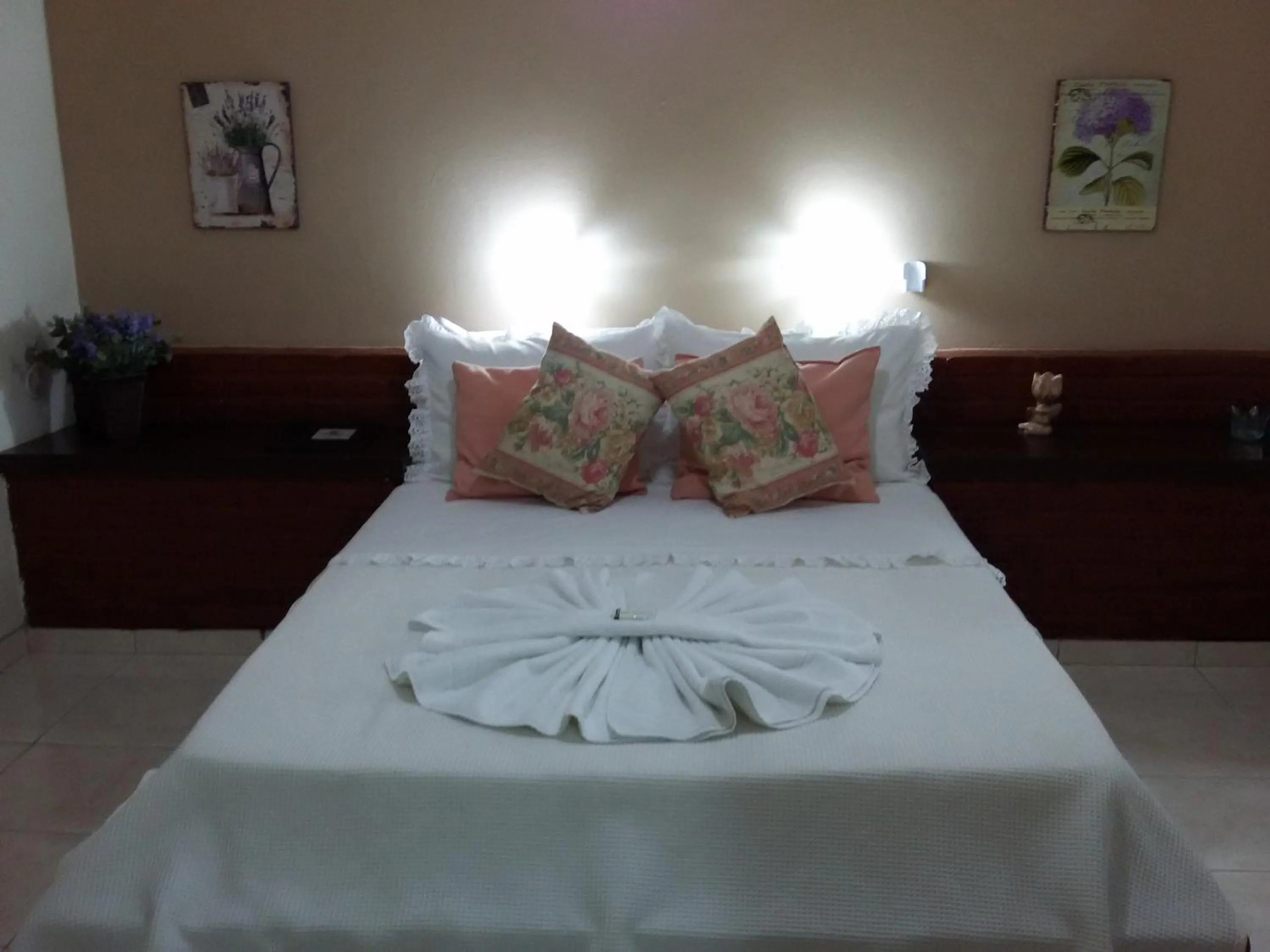 Photo of the whole room, Bed in Maison Clapp