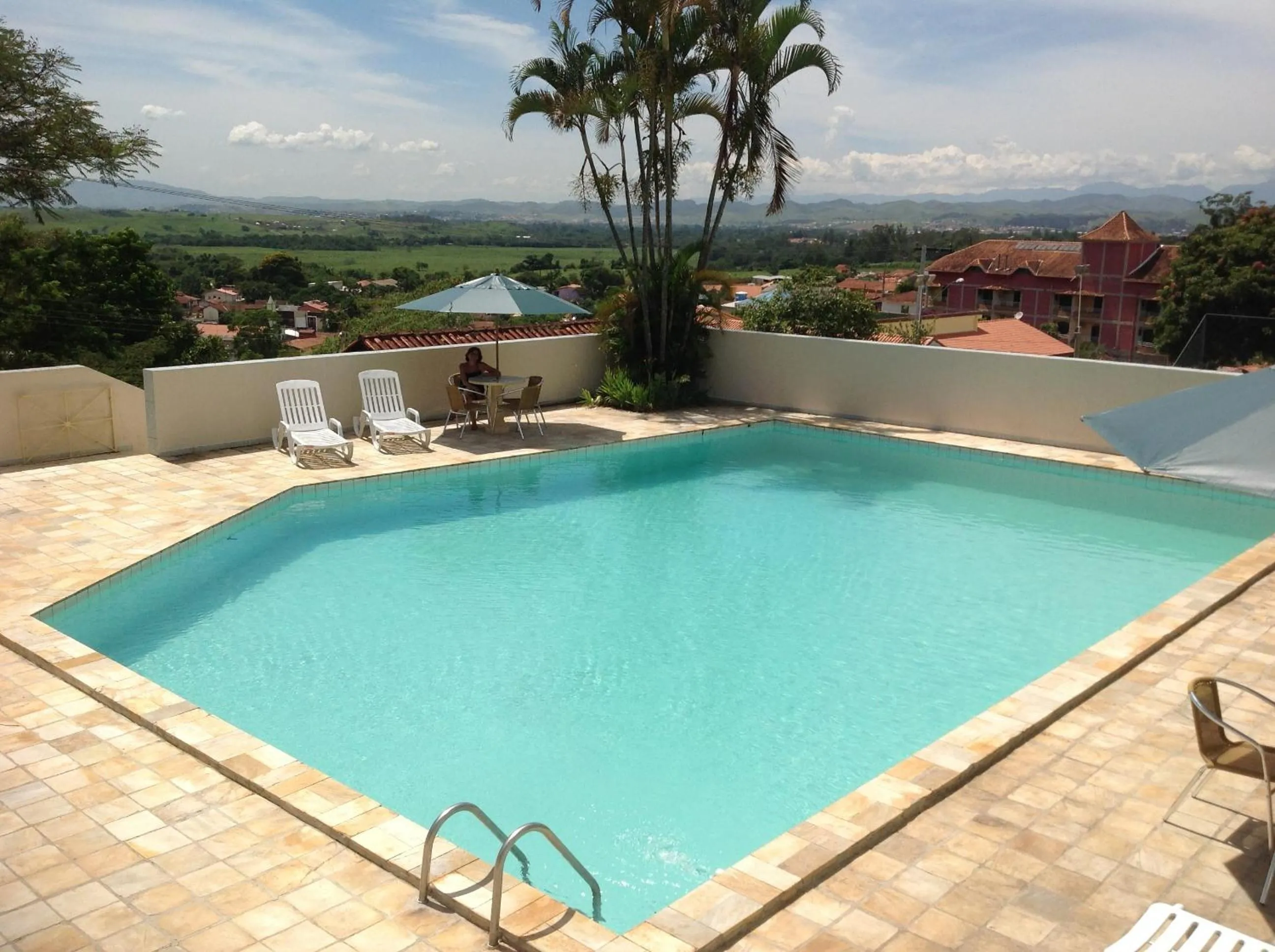 Swimming pool in Maison Clapp