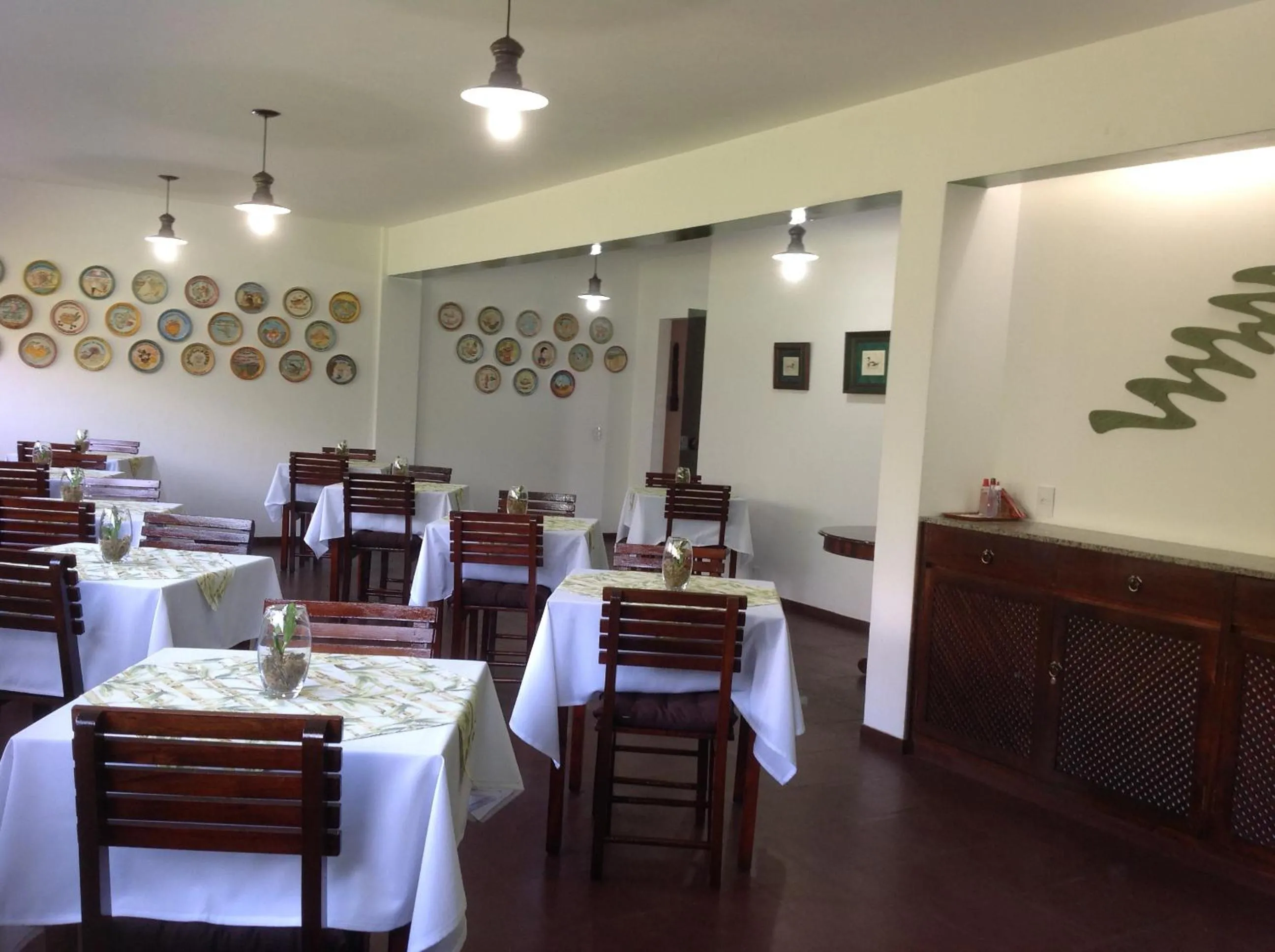Restaurant/places to eat in Maison Clapp