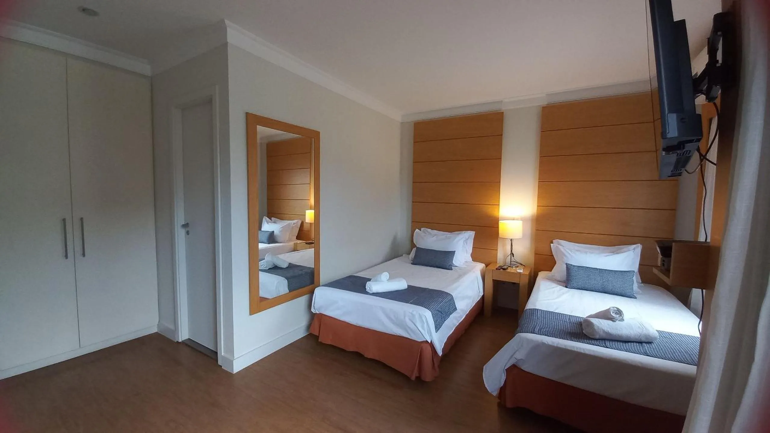 Suíte Aeroporto Congonhas com sofá cama (110H)