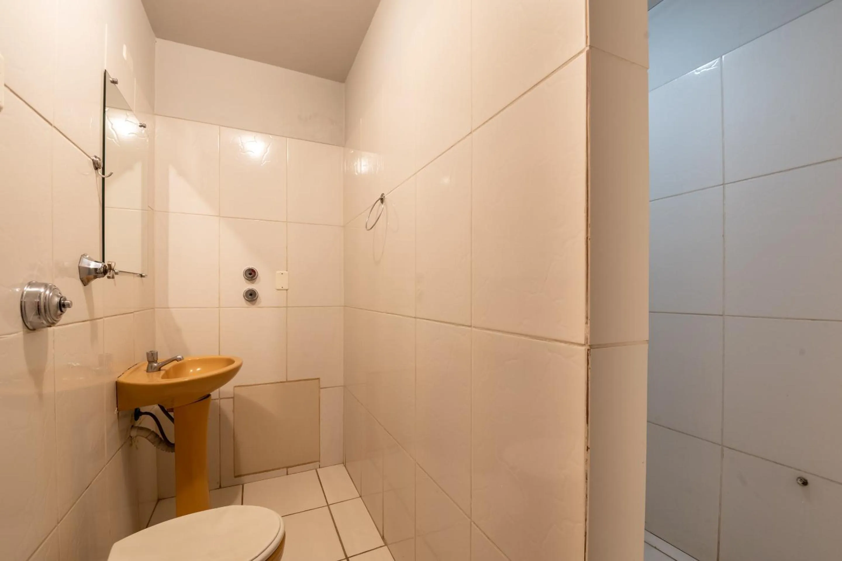 Bathroom in OYO Hotel L'Espace - Jaraguá Belo Horizonte