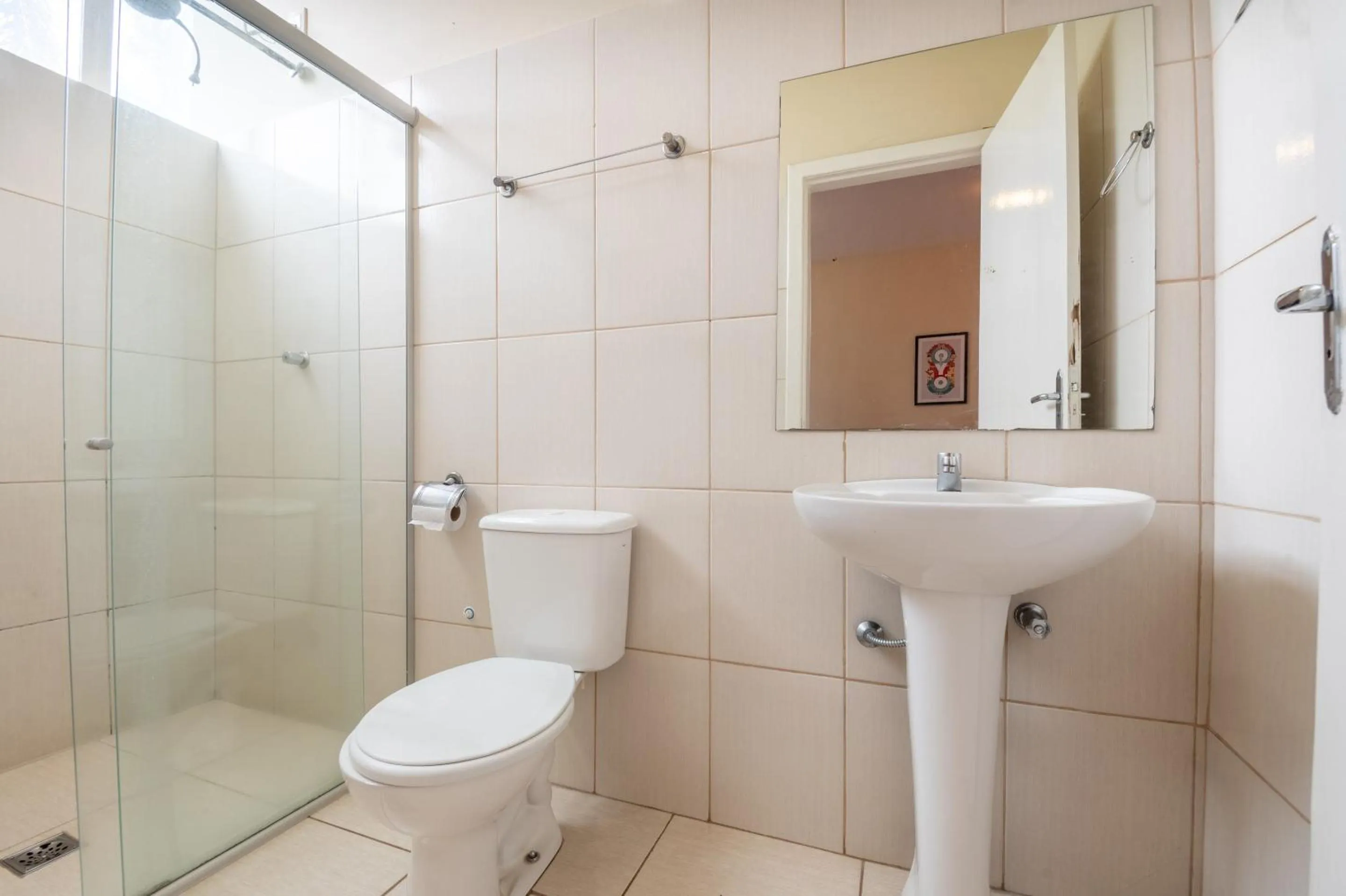 Bathroom in OYO Hotel L'Espace - Jaraguá Belo Horizonte