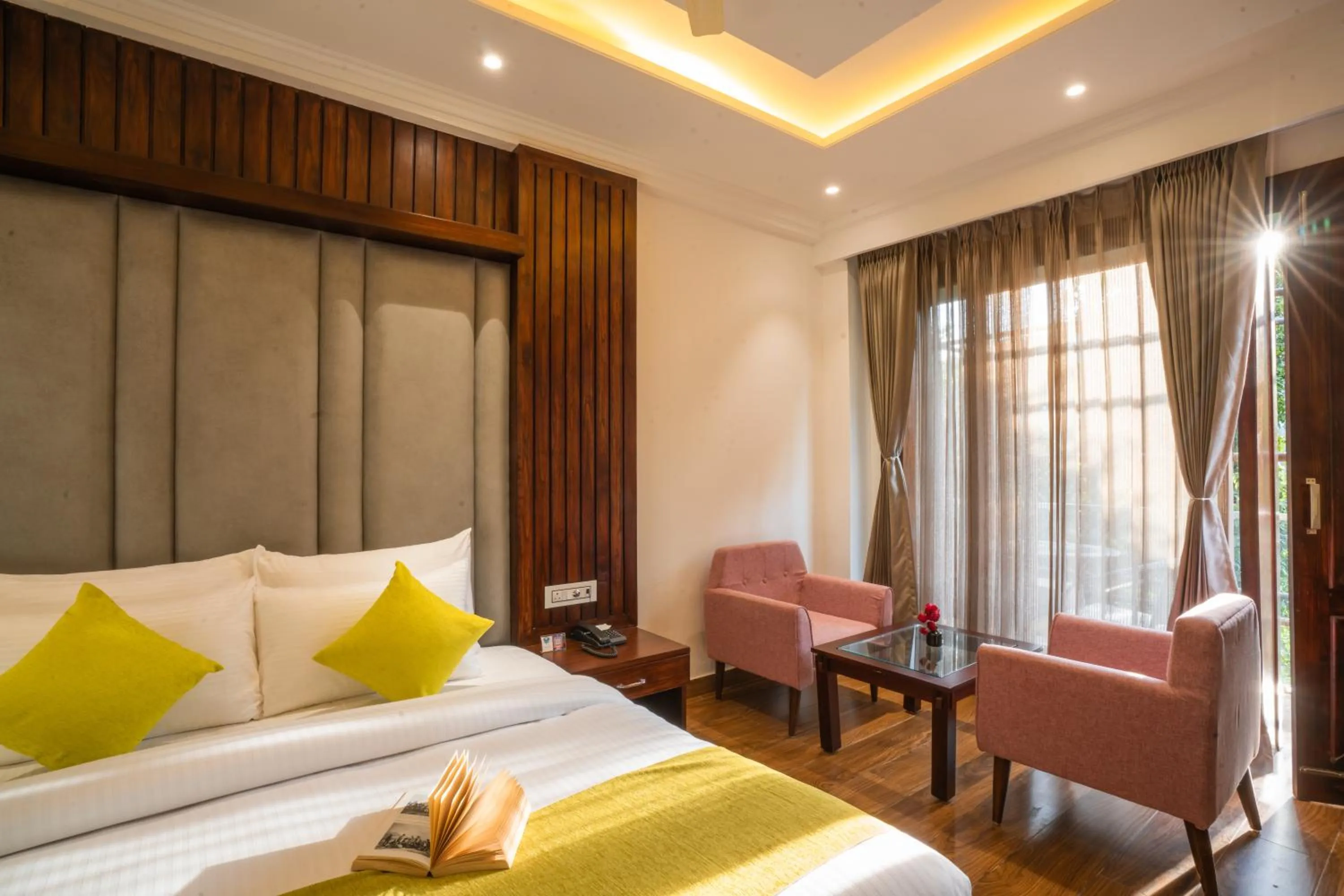 Photo of the whole room in Alt Life Luxe - Himalayan Crown - Dharamkot Mcleodganj