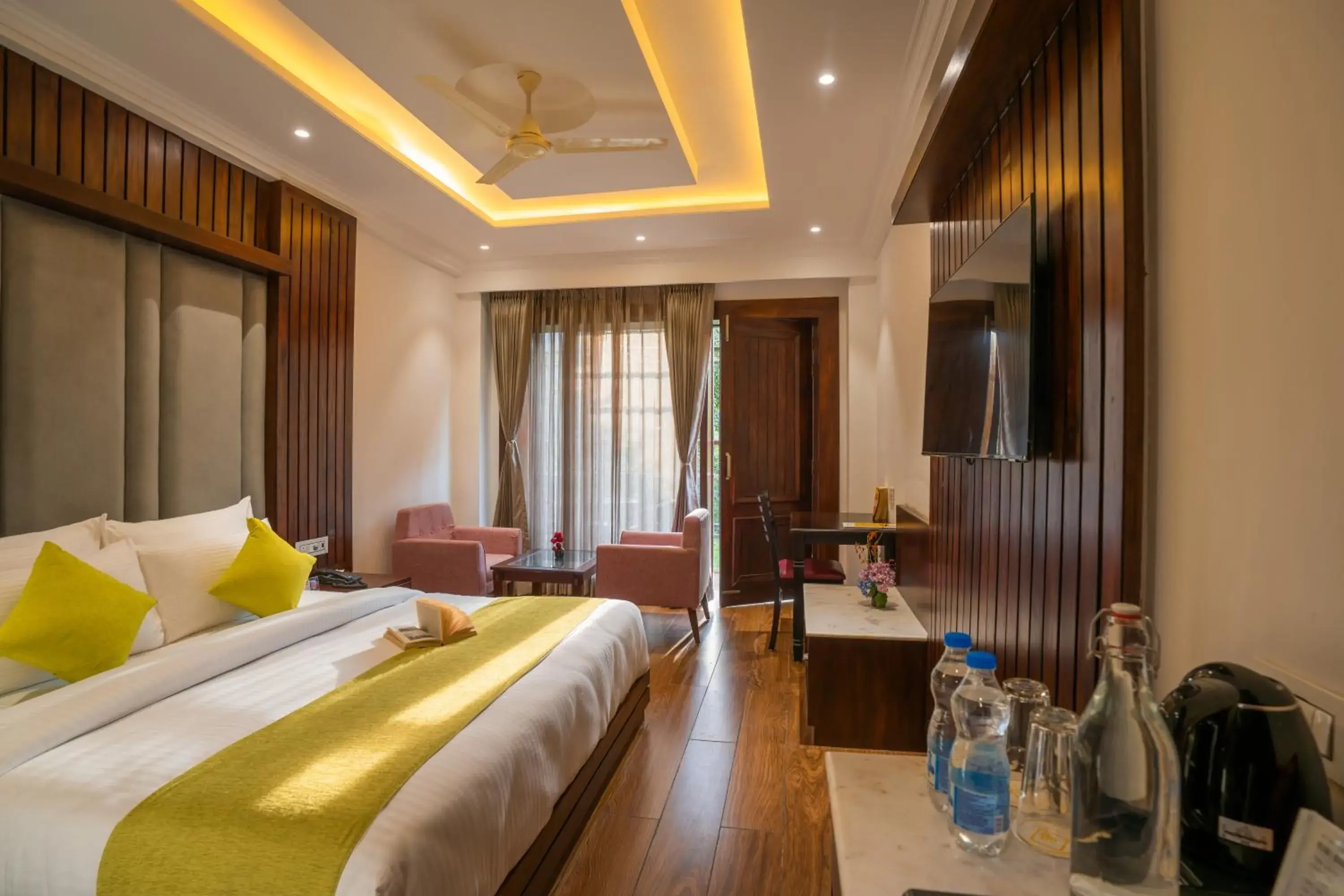 Deluxe King Room in Alt Life Luxe - Himalayan Crown - Dharamkot Mcleodganj Deluxe King Room in Alt Life Luxe - Himalayan Crown - Dharamkot Mcleodganj