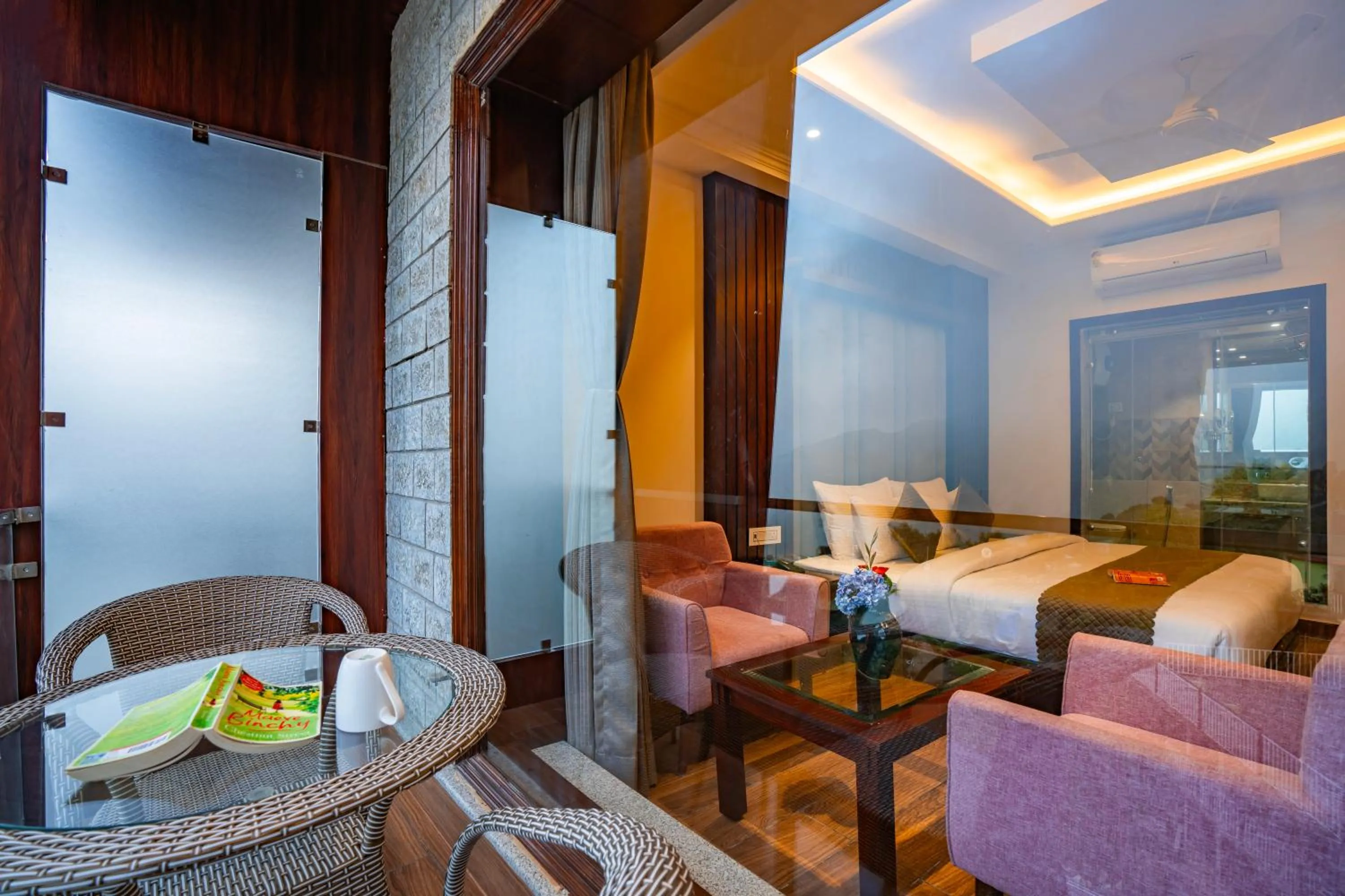 Balcony/Terrace in Alt Life Luxe - Himalayan Crown - Dharamkot Mcleodganj