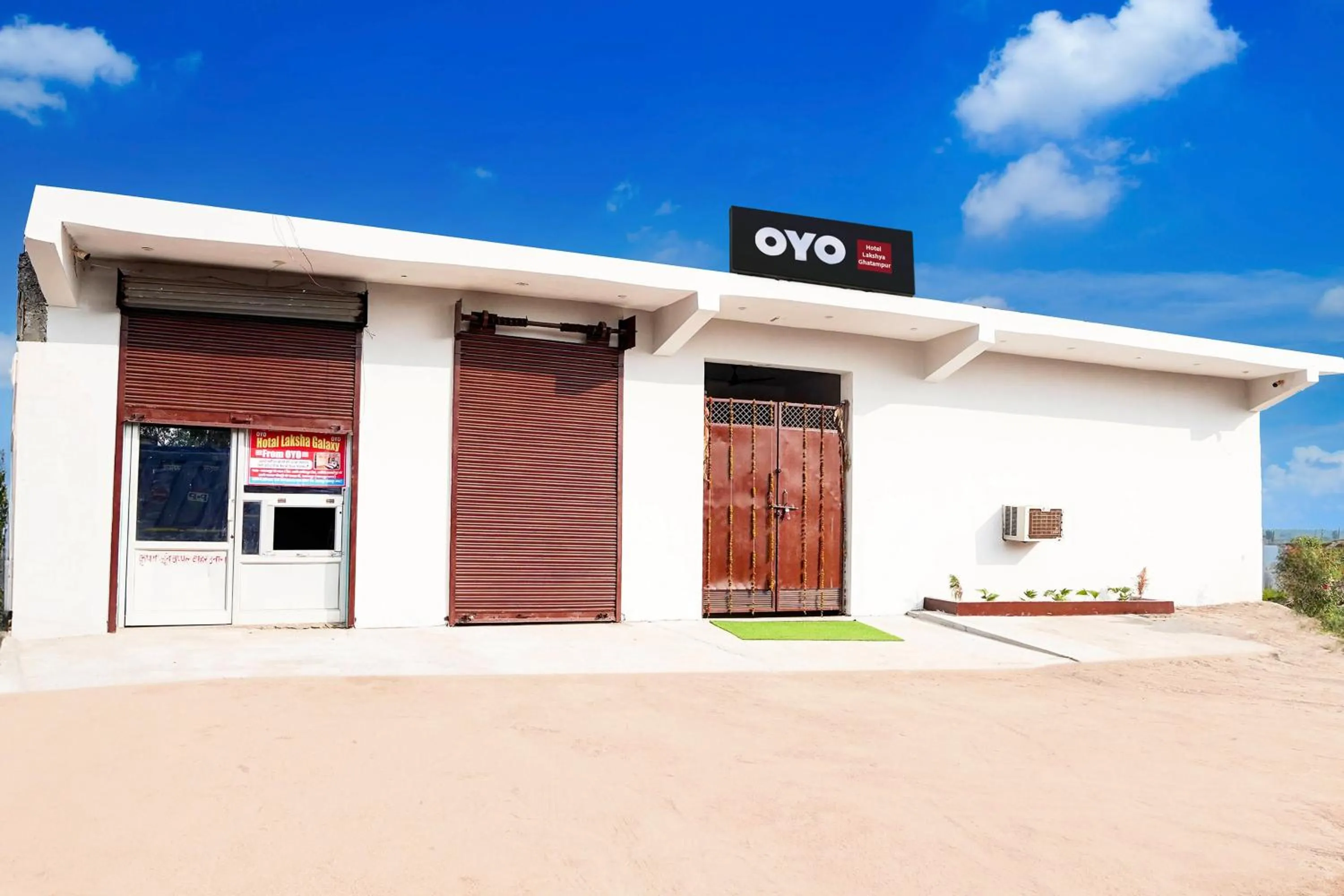 Facade/entrance in SPOT ON by OYO Hotel Lakshya Ghatampur
