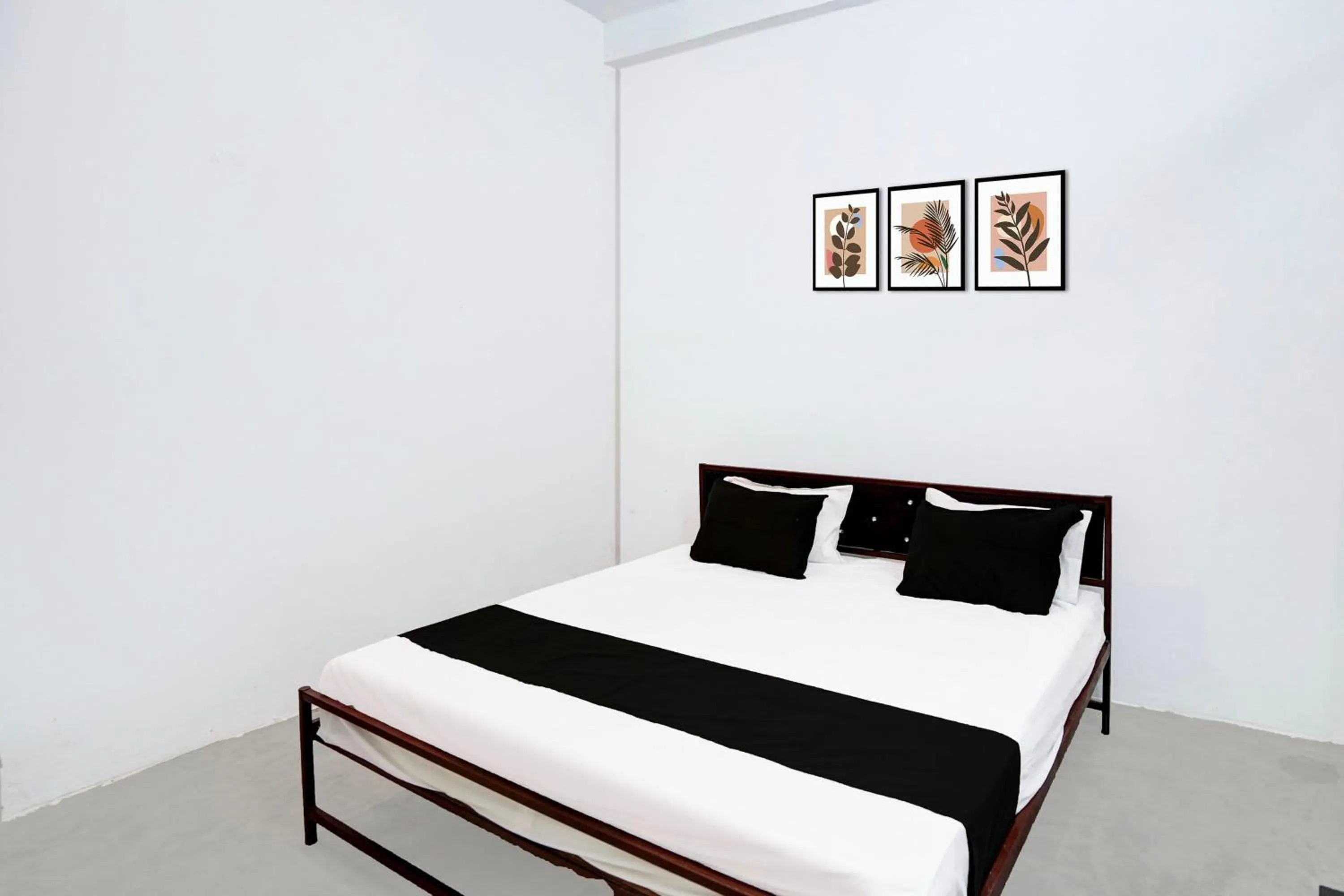 Bedroom, Bed in SPOT ON by OYO Hotel Lakshya Ghatampur