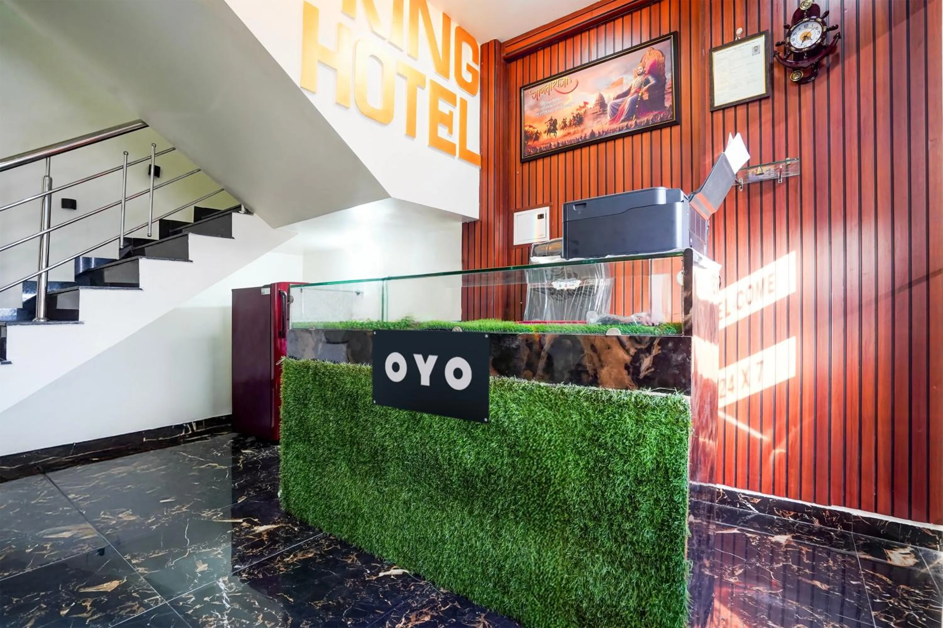 Hotel O Royal King