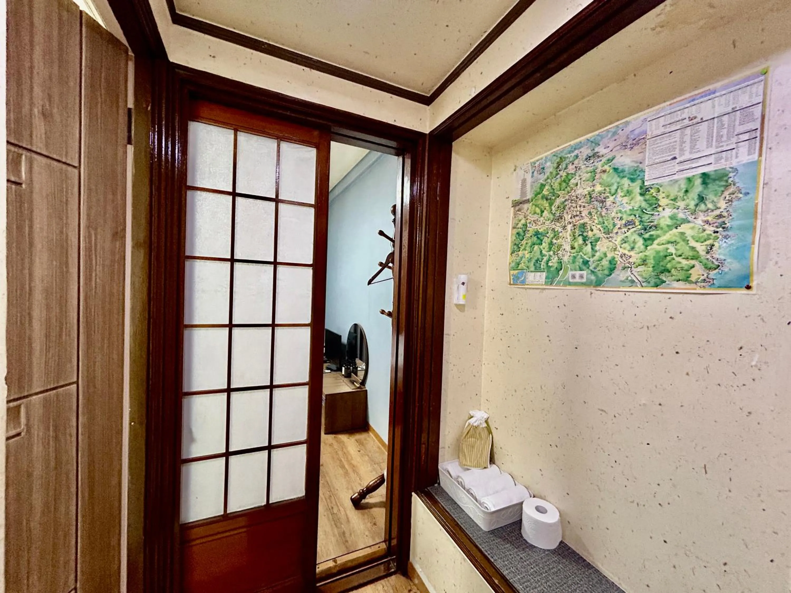 Decorative detail in Gyeongjujang INN