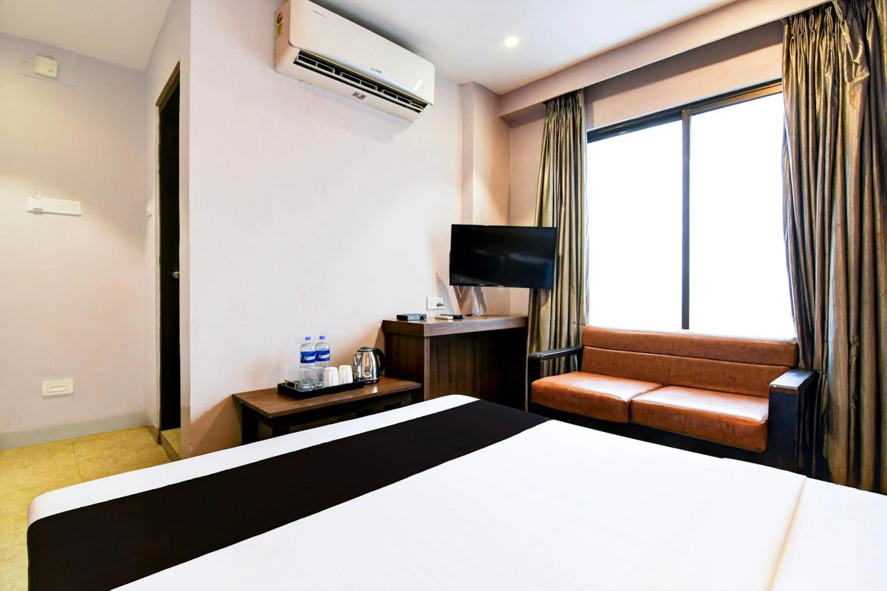 Bedroom, Bed in Super Hotel O Tagore Park Laskarhat Formerly Shankar Guest House