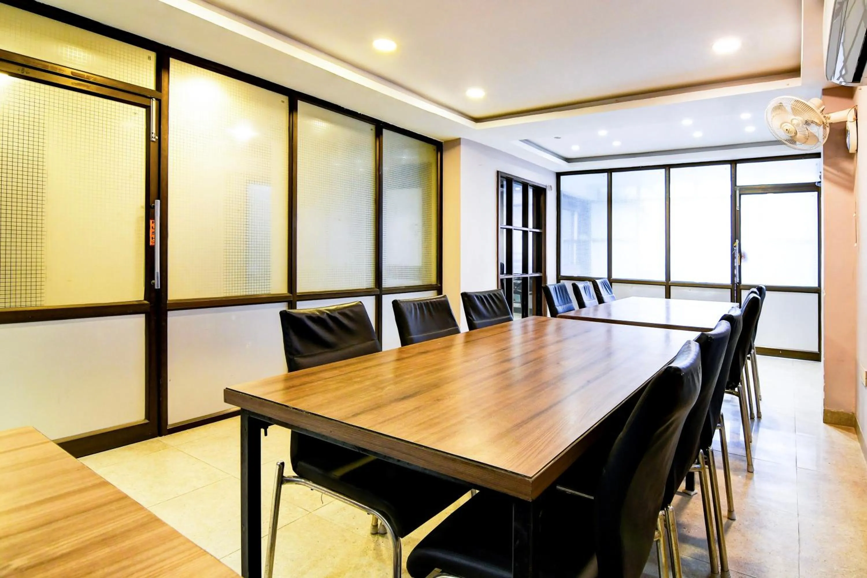 Restaurant/places to eat in Super Hotel O Tagore Park Laskarhat formerly Shankar Guest House